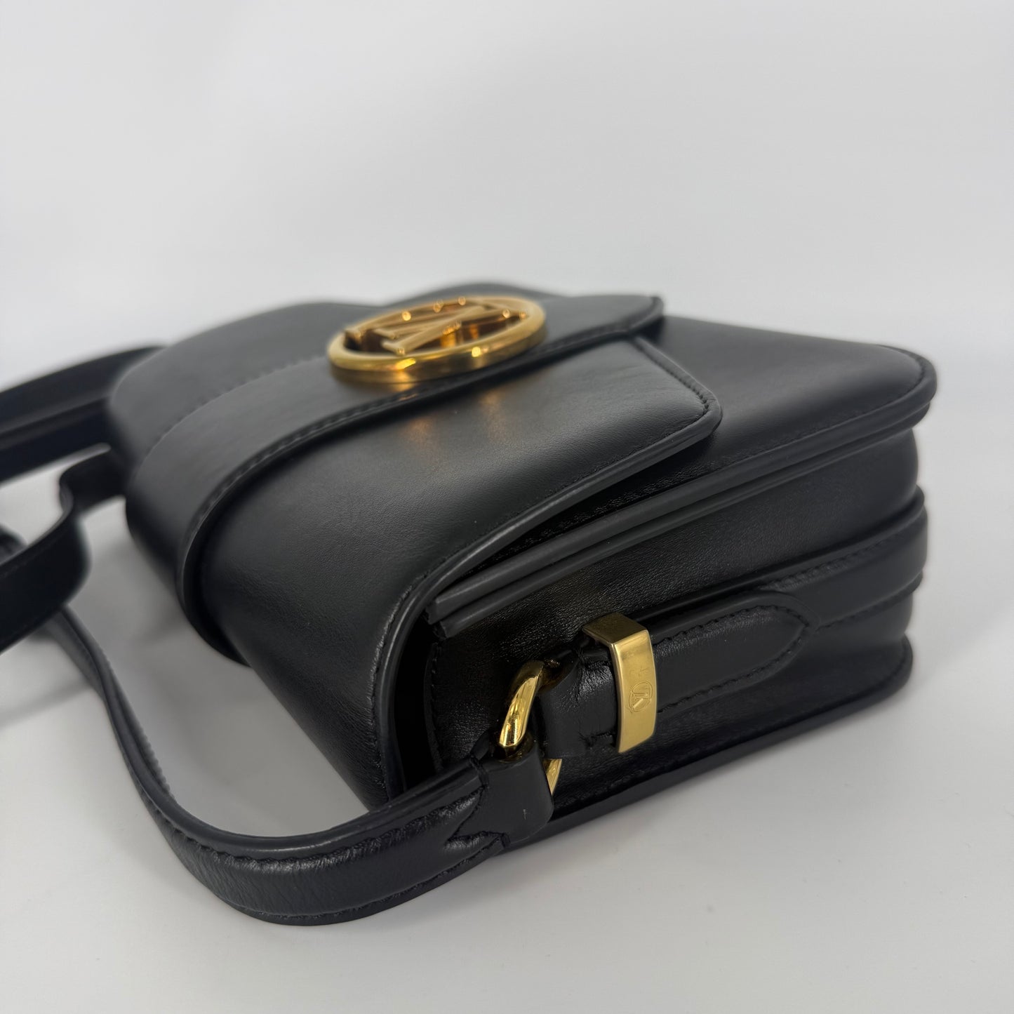 LOUIS VUITTON Pont Neuf Bag – Black Leather