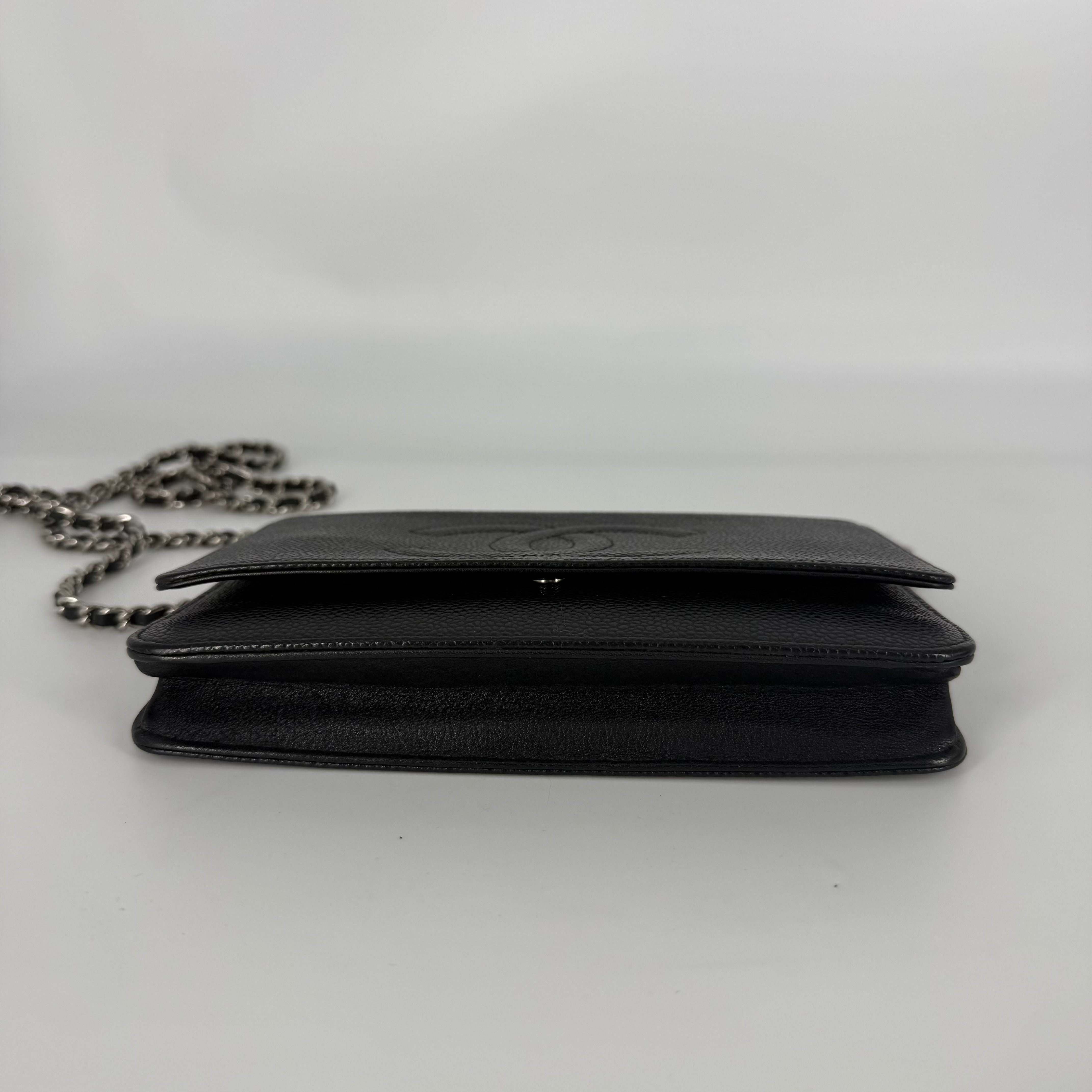 Classic Wallet on Chain (WOC) Black Caviar Leather