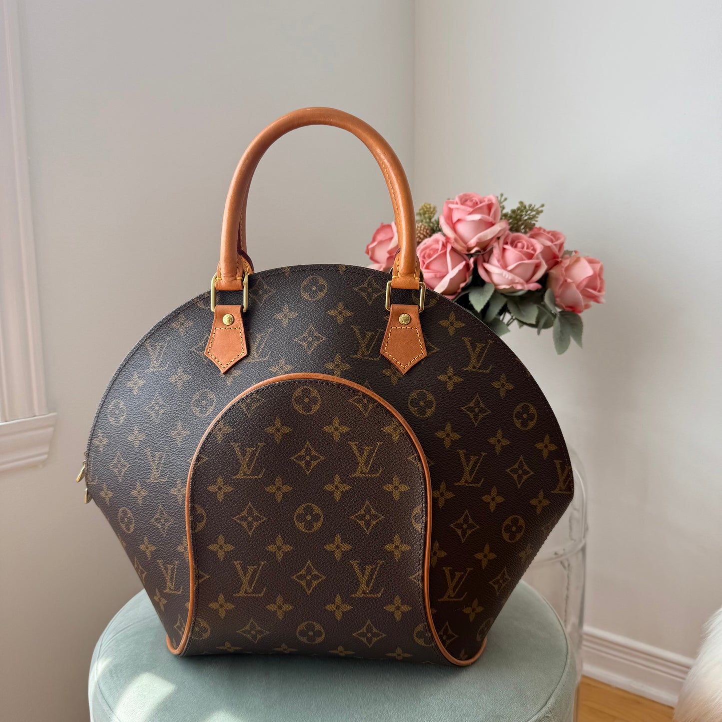 Louis Vuitton Monogram Ellipse MM