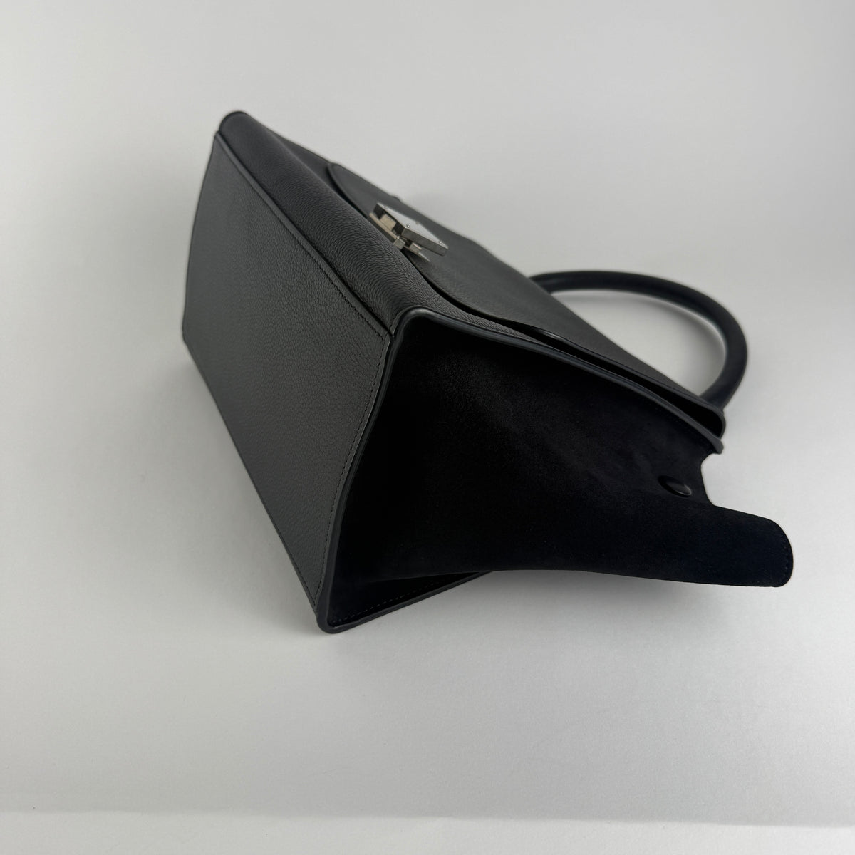 Trapeze Medium — Black Leather & Tweed 1