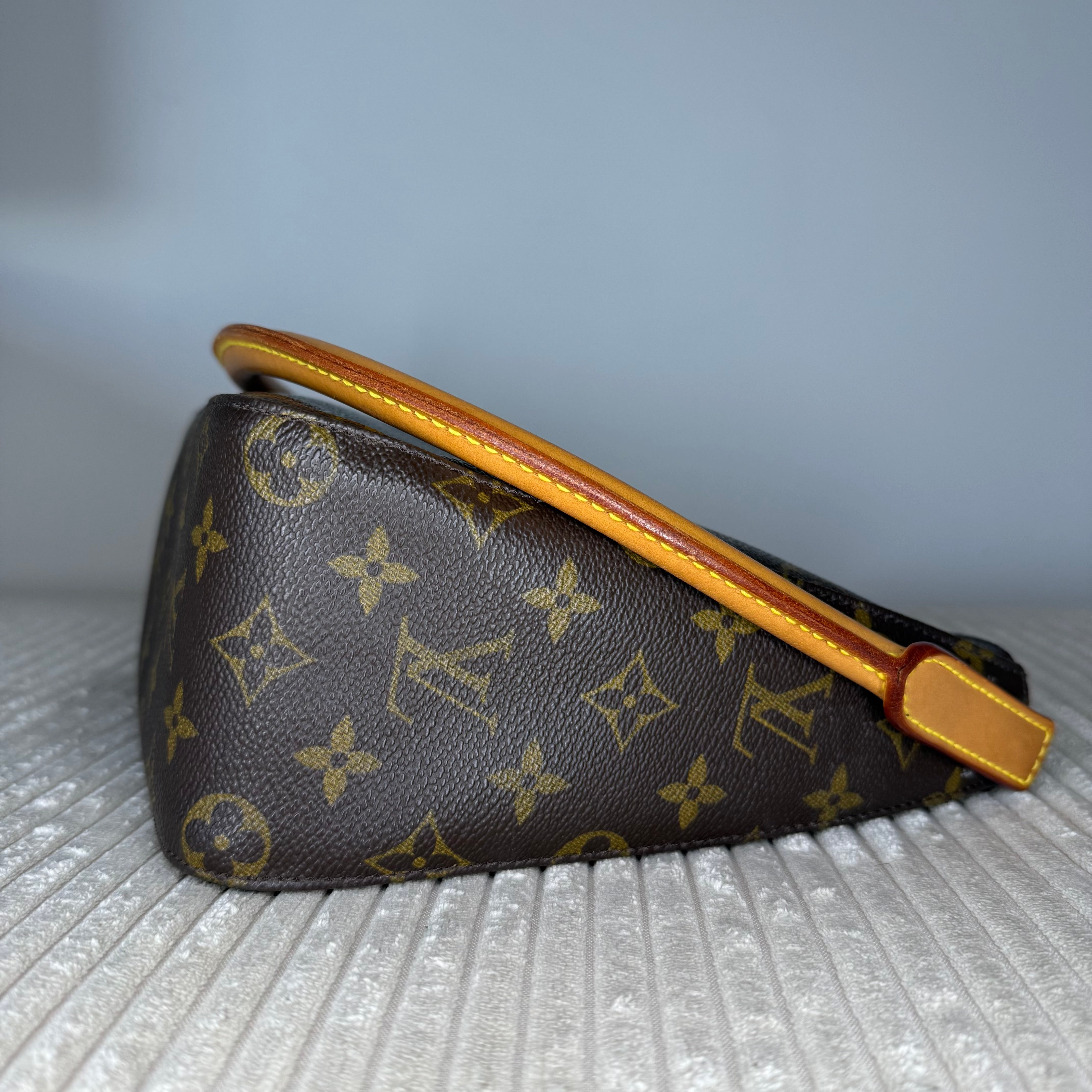 Monogram Looping MM