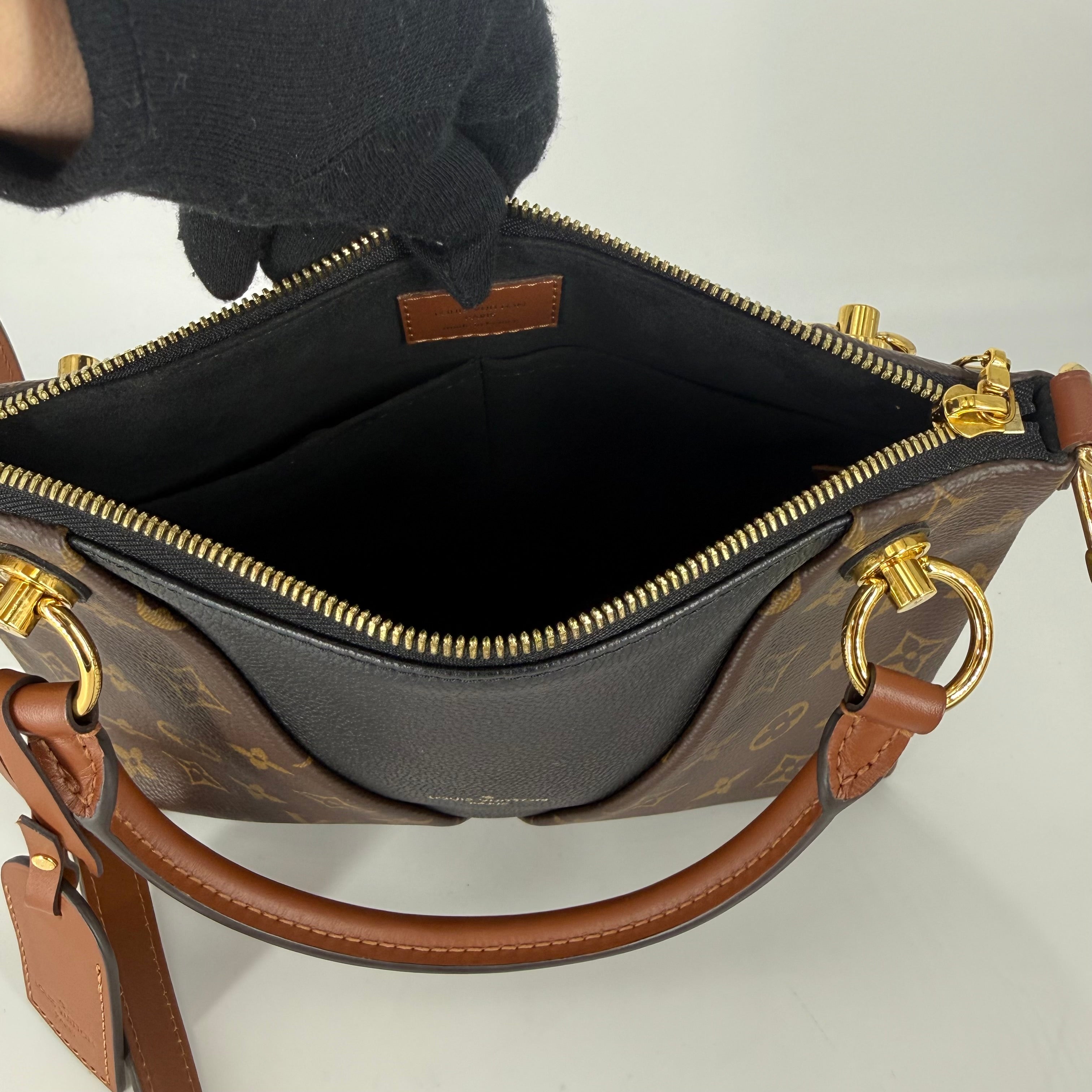 V Tote BB