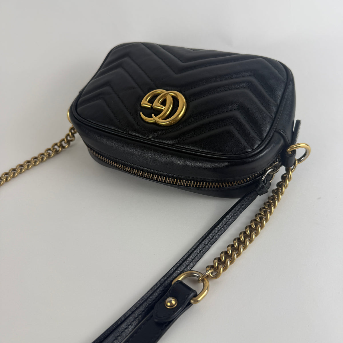GG Marmont Matelassé Mini Camera Bag — Black Leather