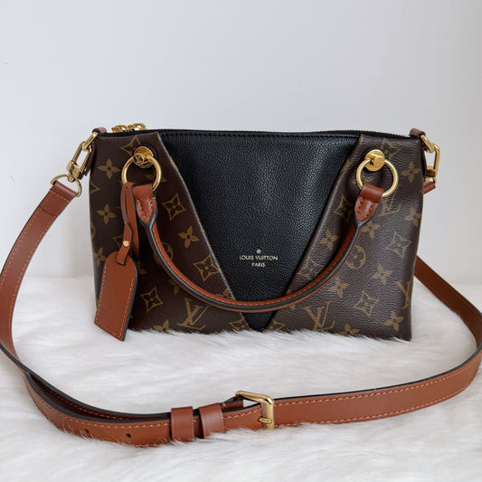 Louis Vuitton V Tote BB