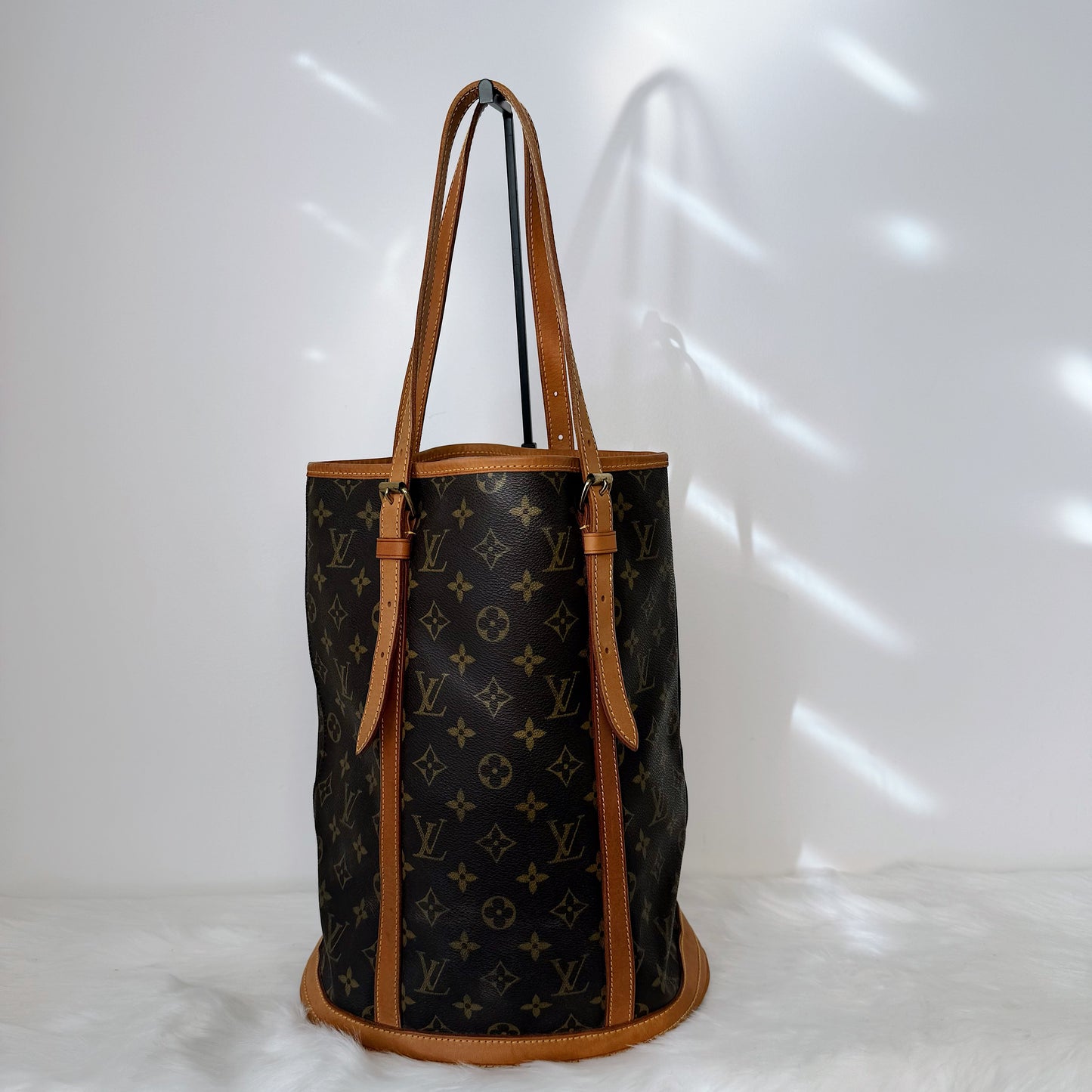 LOUIS VUITTON Bucket GM Monogram