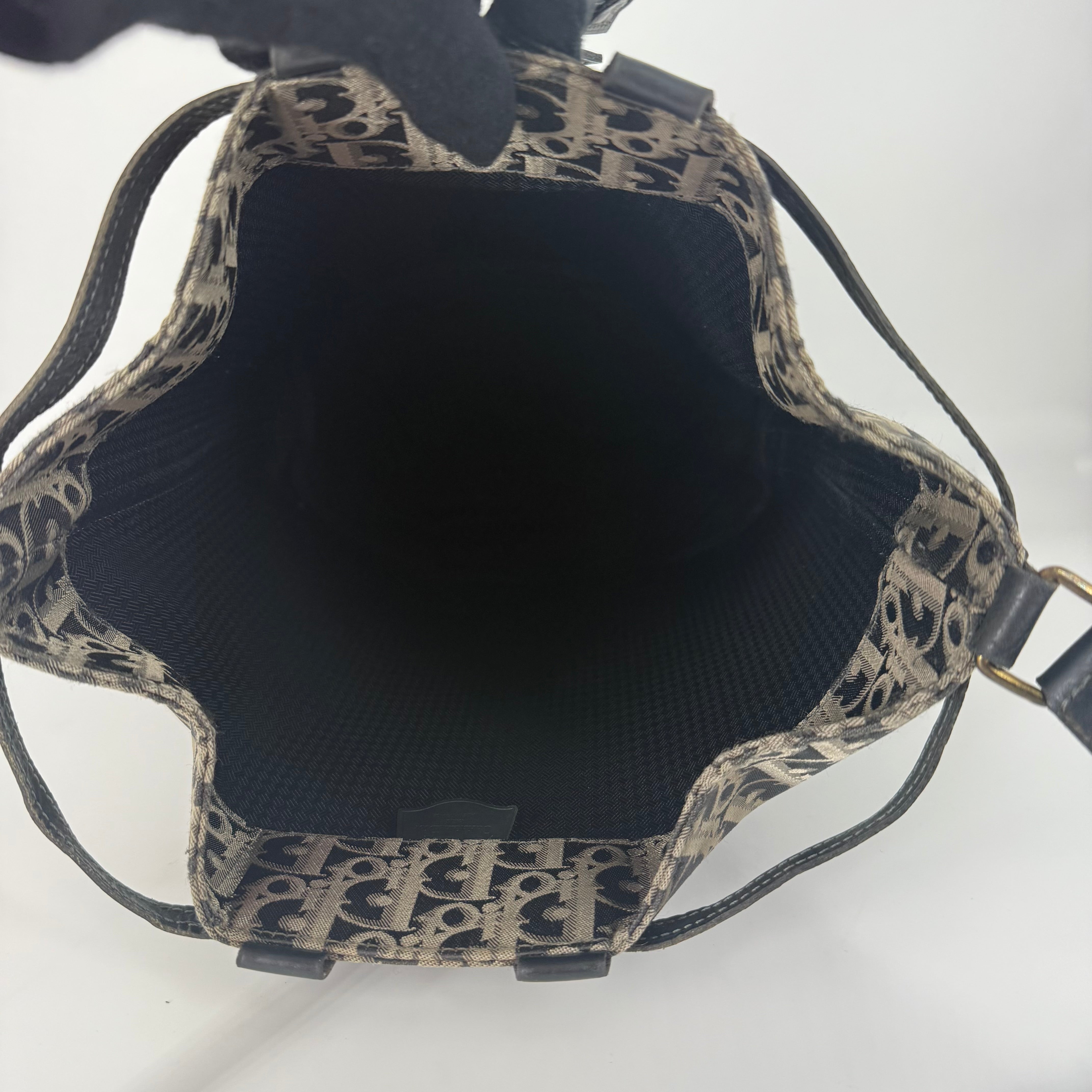 Oblique Drawstring Bucket Bag