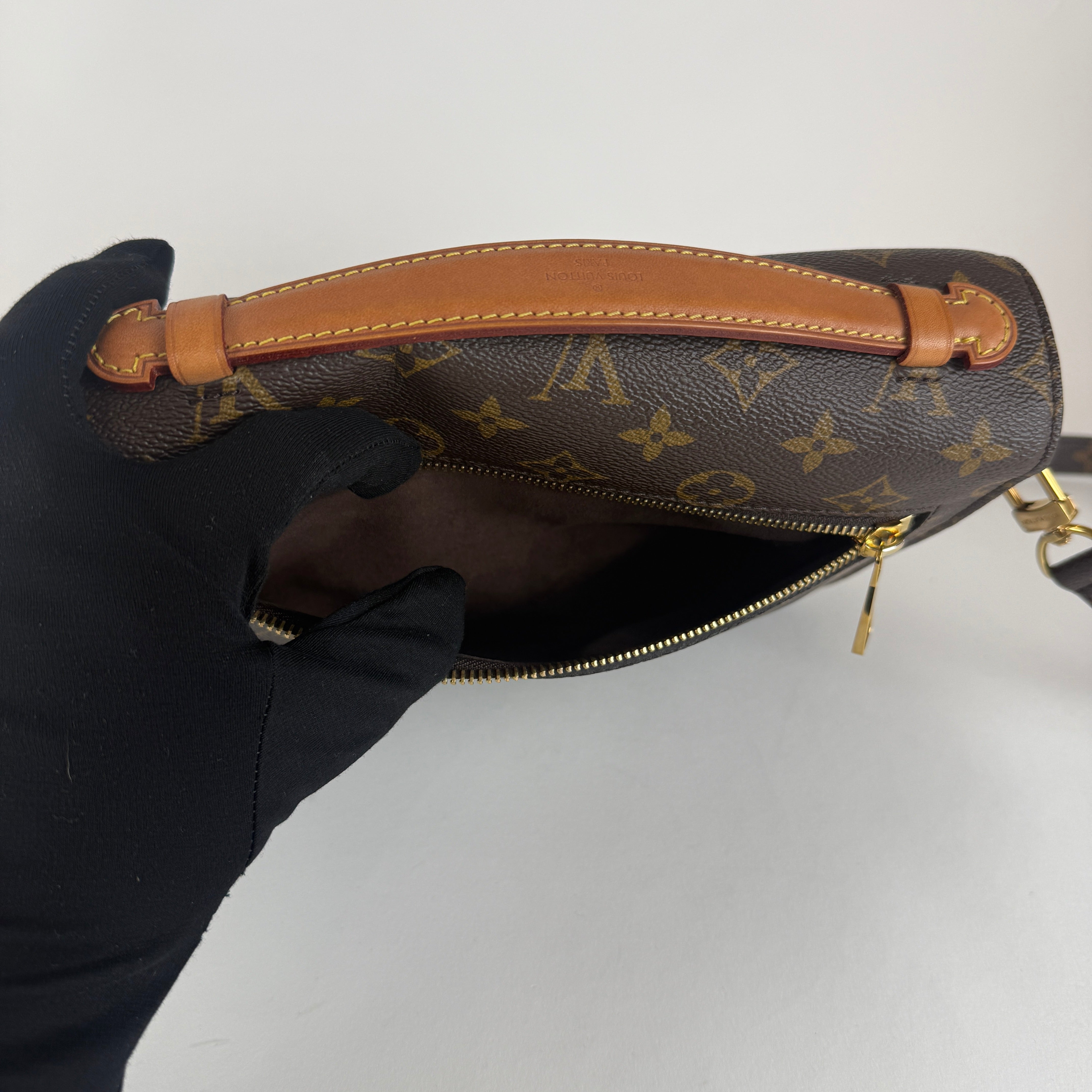 Pochette Métis — Monogram Canvas