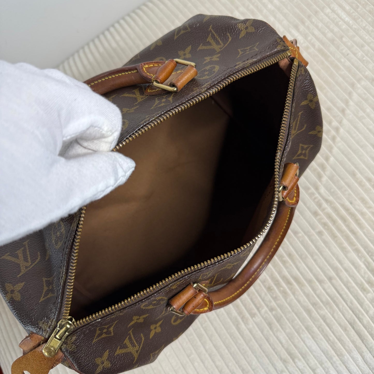 Louis Vuitton Speedy 30