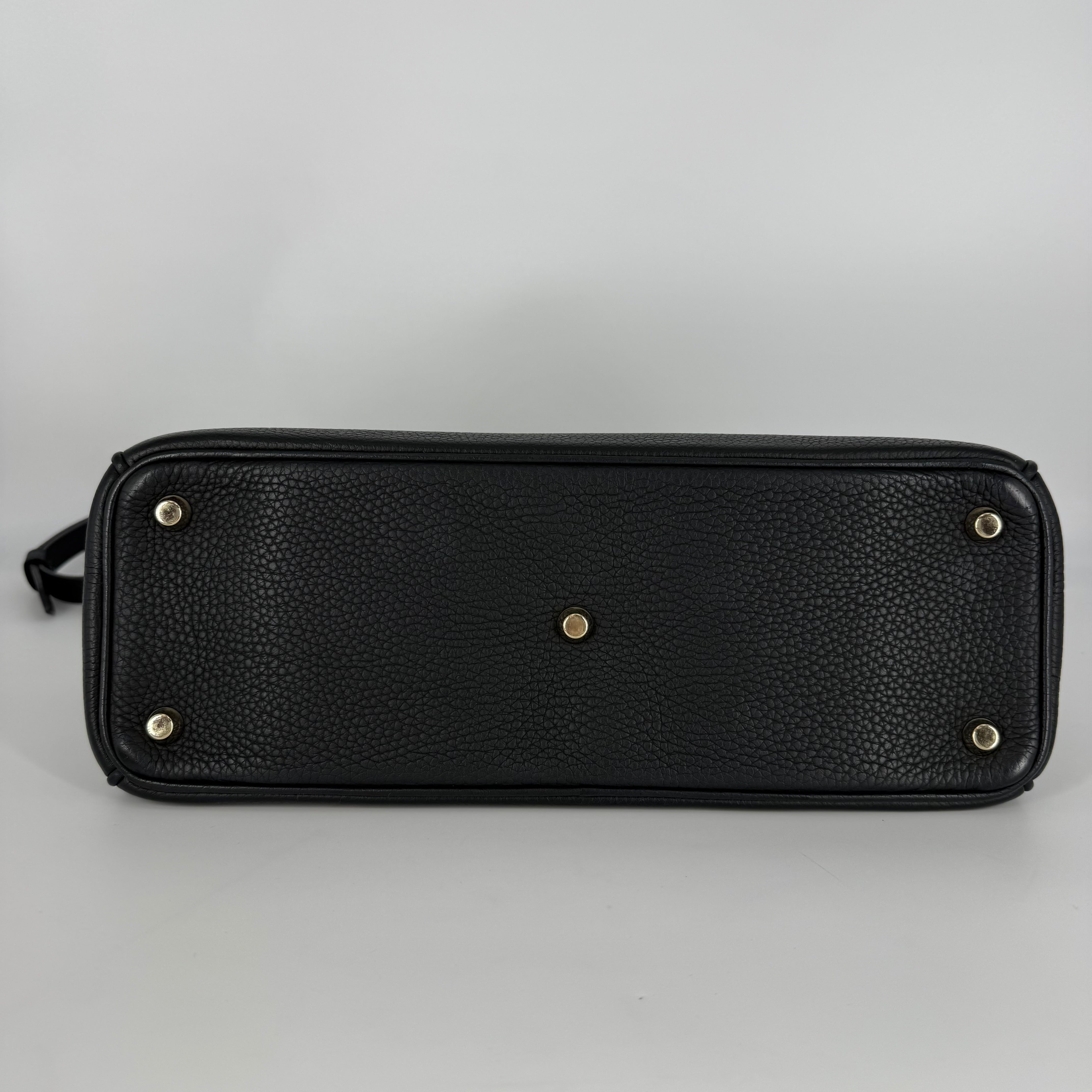 Diorissimo – Black Leather