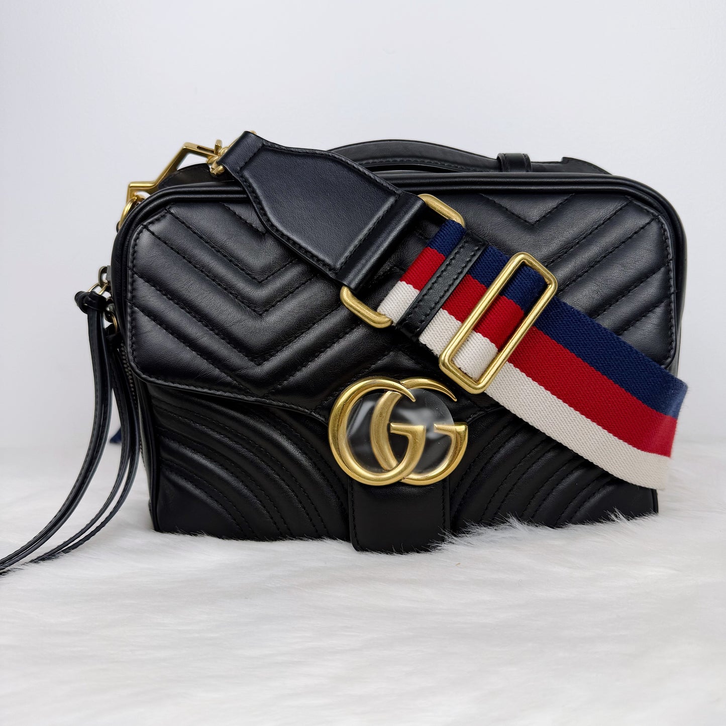 GUCCI Double G Marmont Crossbody Bag