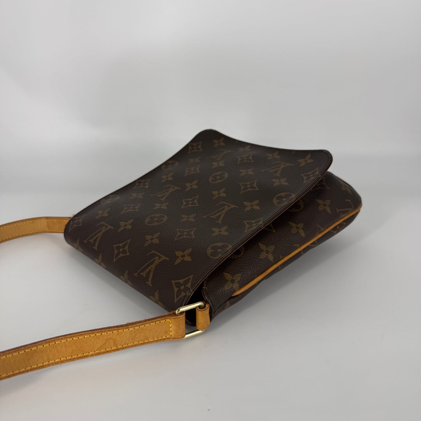 LOUIS VUITTON Musette Salsa Short Strap