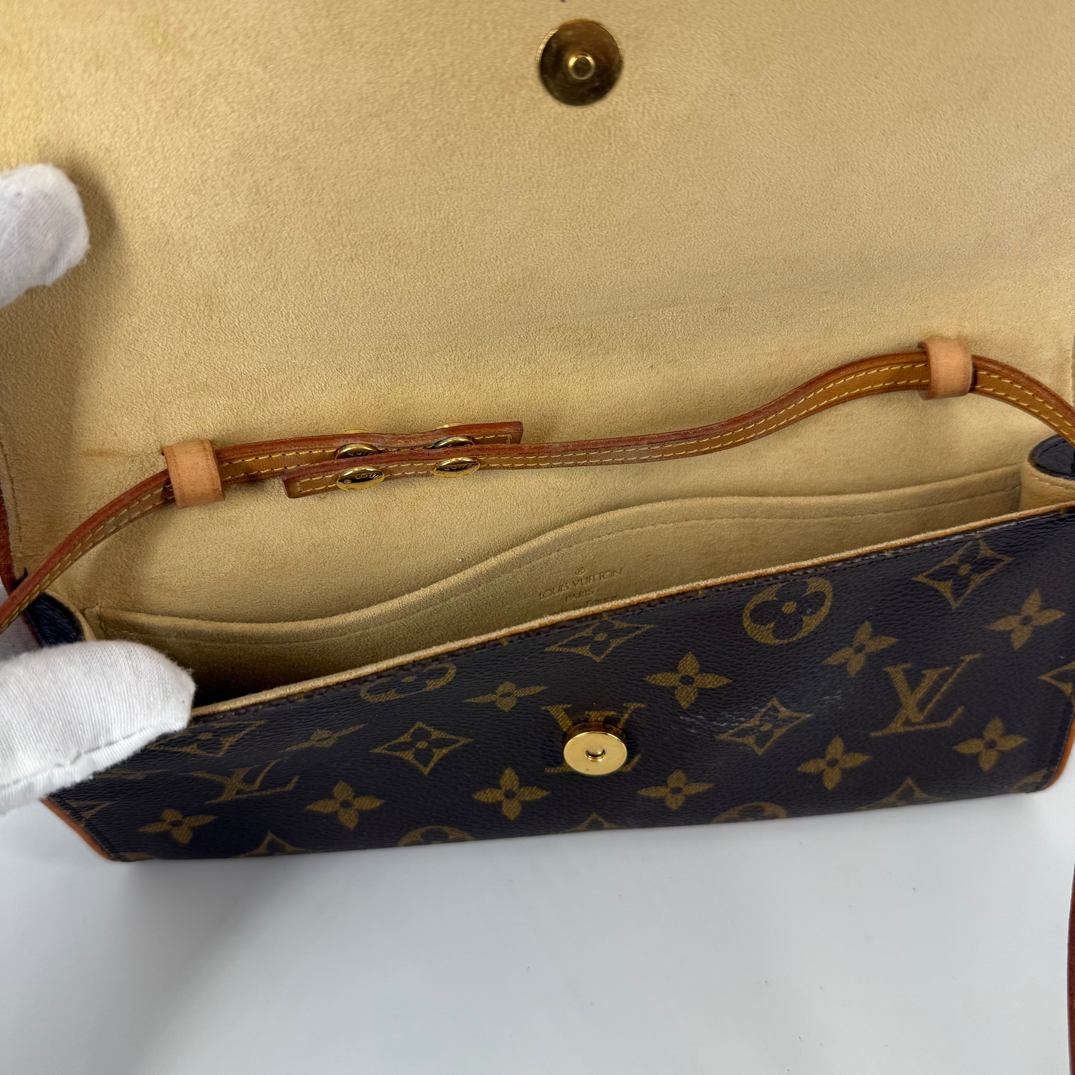 Monogram Pochette Twin GM