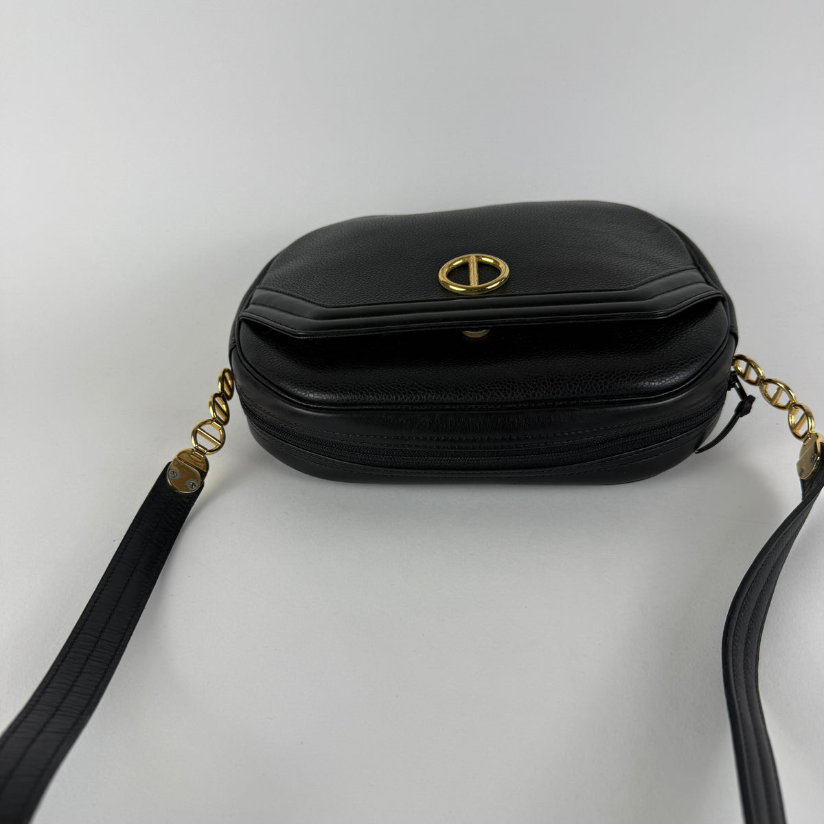 Vintage — Black Grained Leather — Gold-Tone Hardware