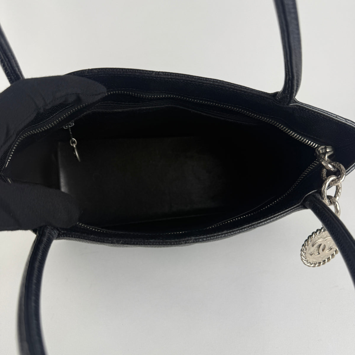 Vintage Medallion Tote — Black Caviar Leather — Silver-Tone Hardware