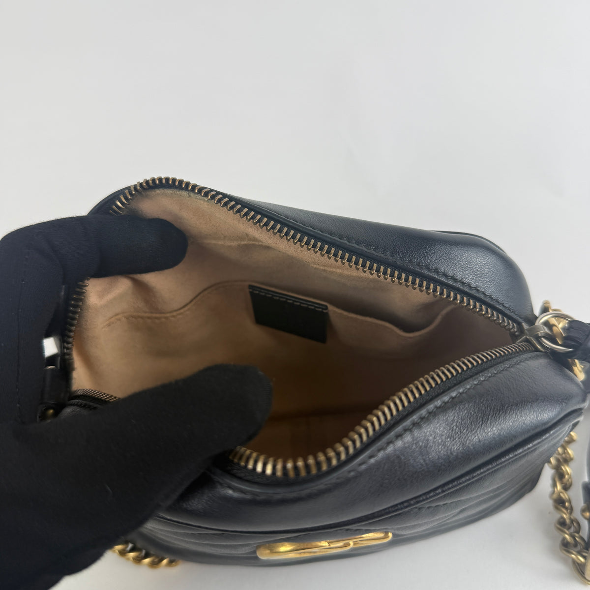 GG Marmont Matelassé Mini Camera Bag — Black Leather