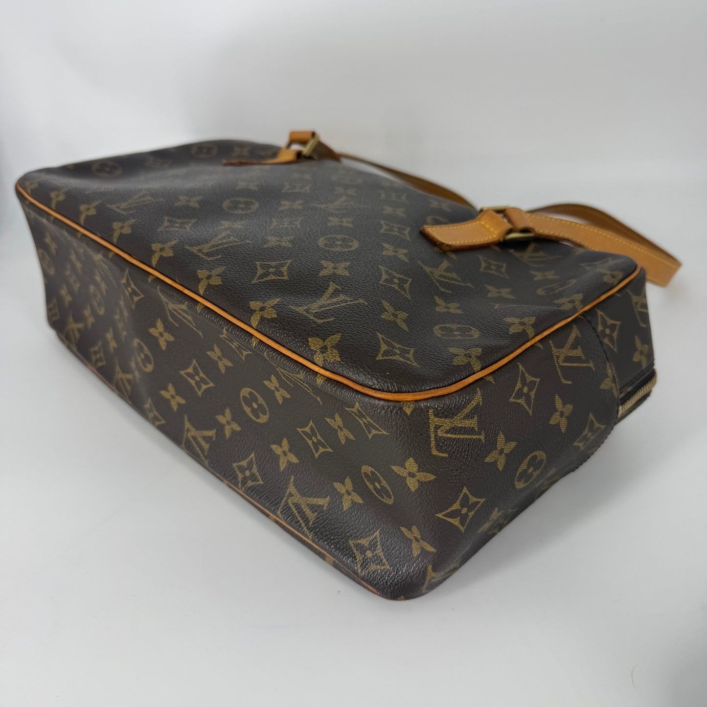 LOUIS VUITTON Cité GM