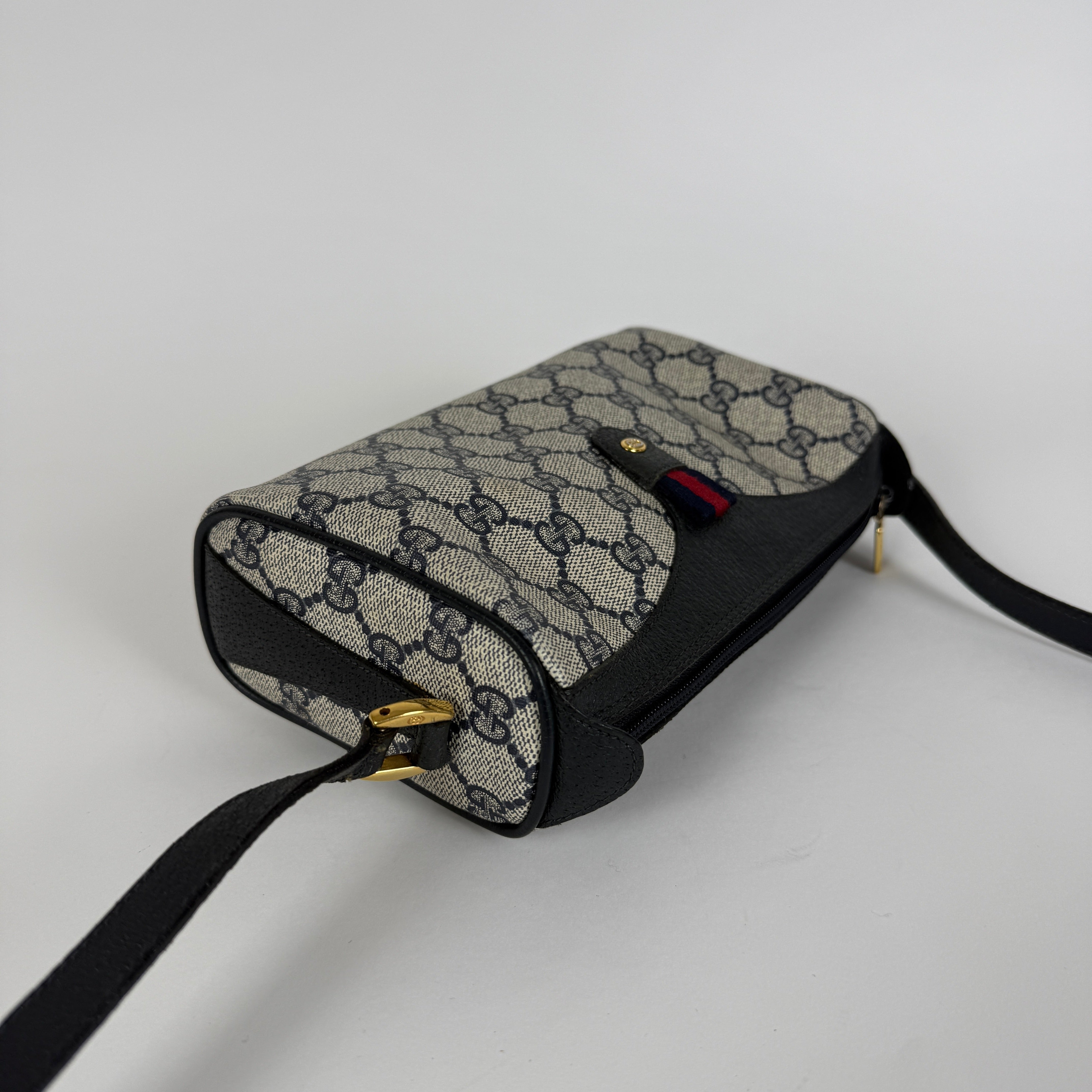 GG Supreme Crossbody Bag