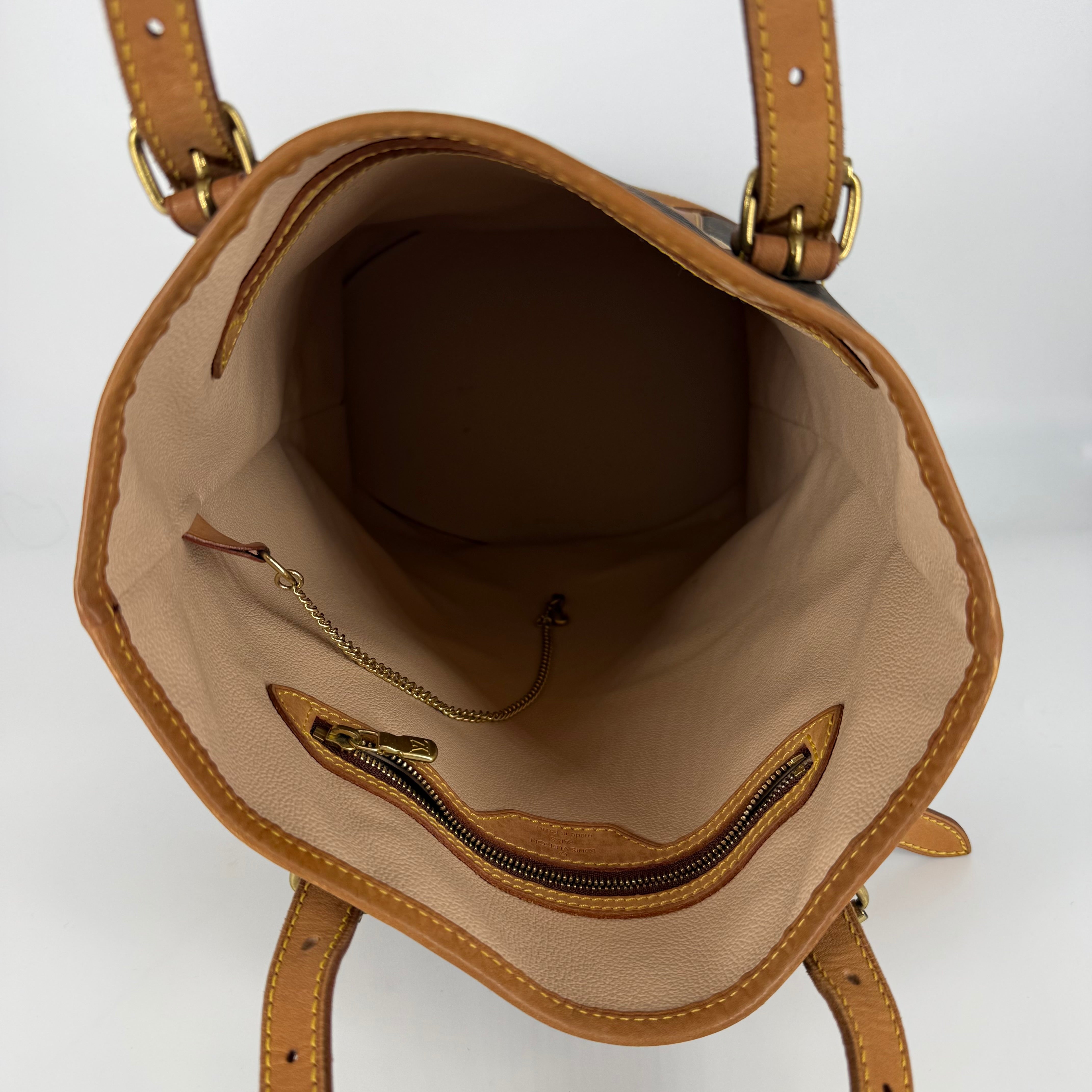 Bucket GM Monogram