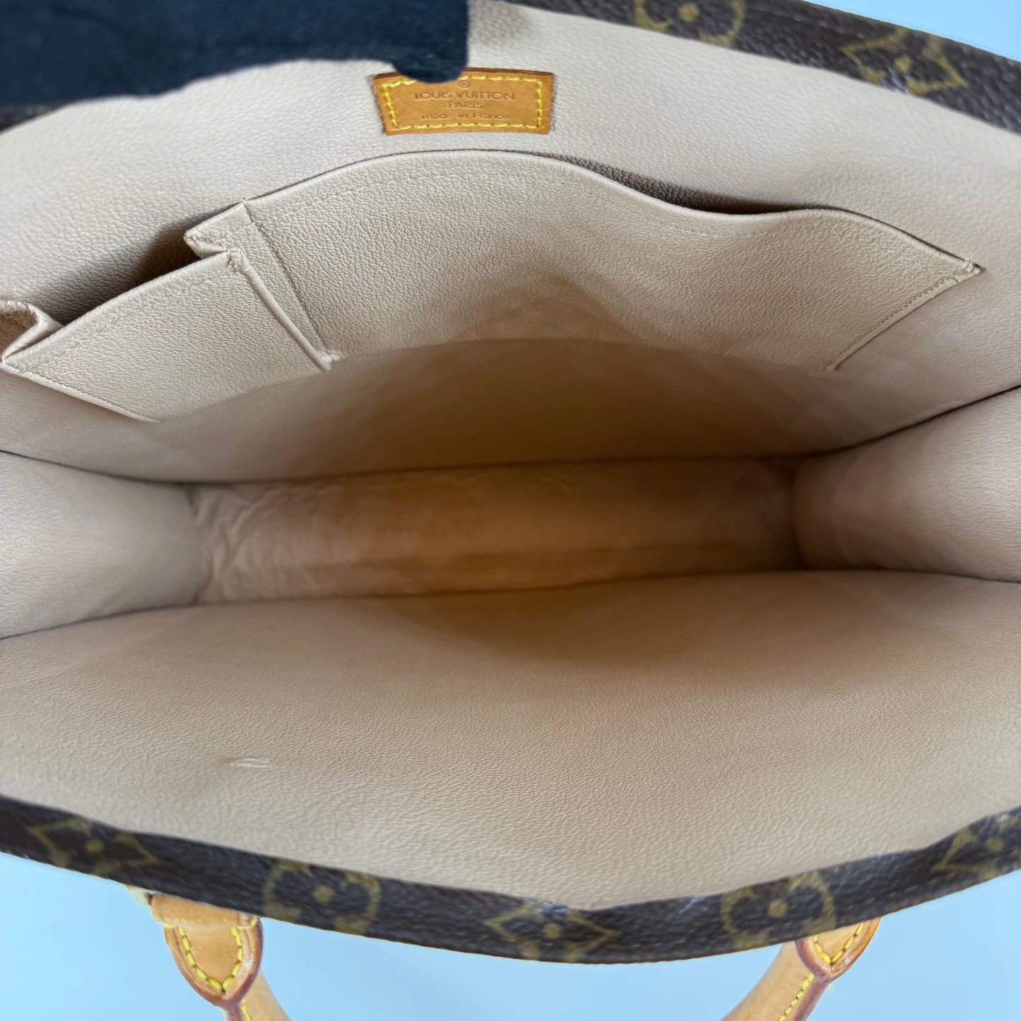 LOUIS VUITTON Sac Plat