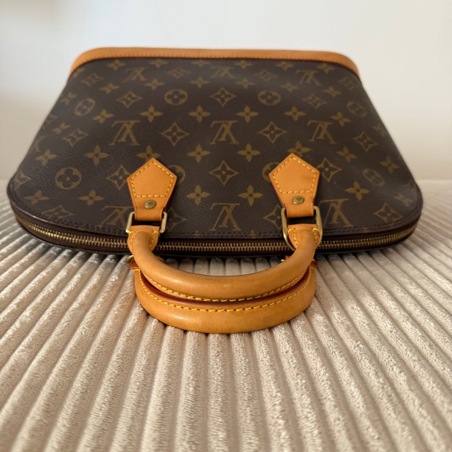 Louis Vuitton Alma PM