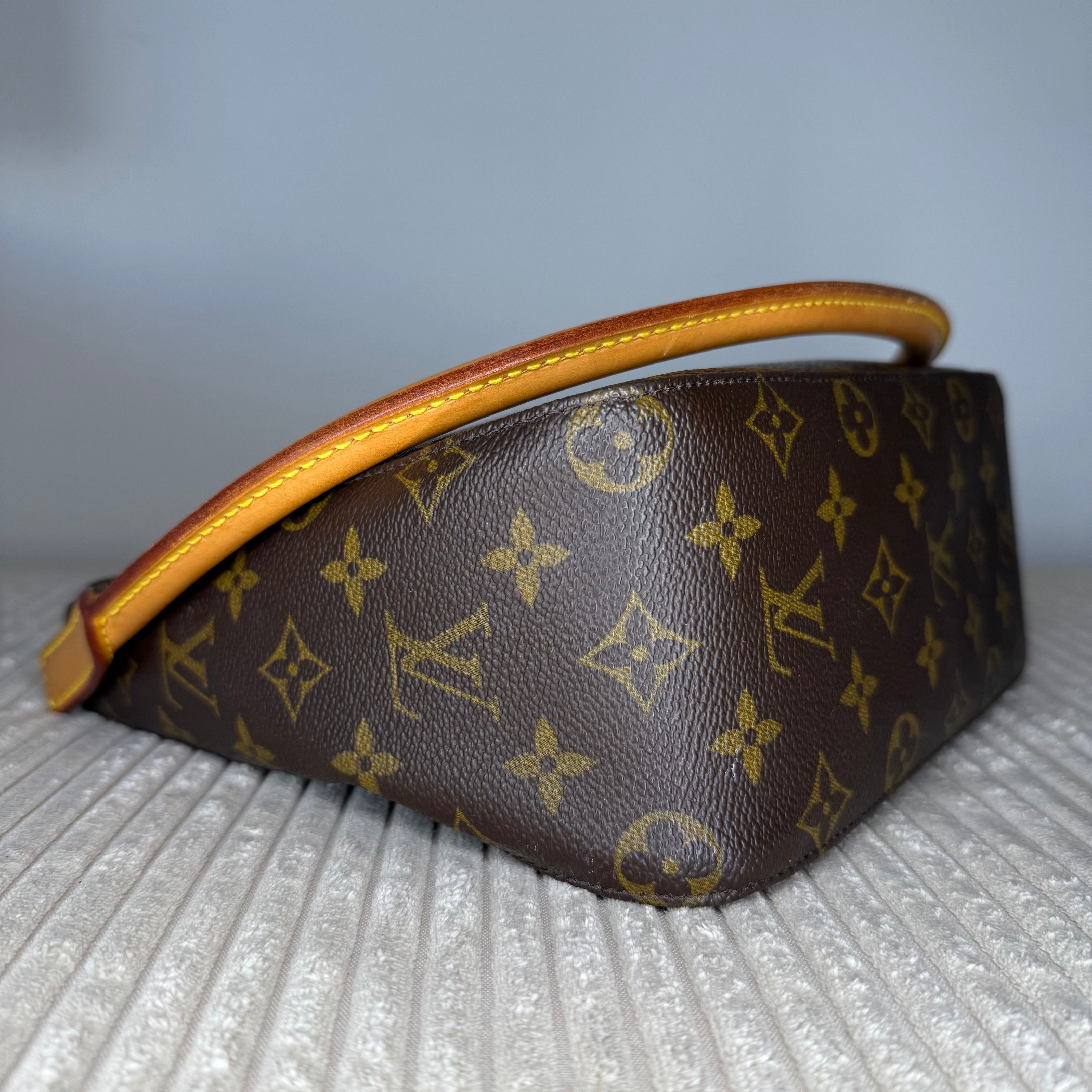 Monogram Looping MM