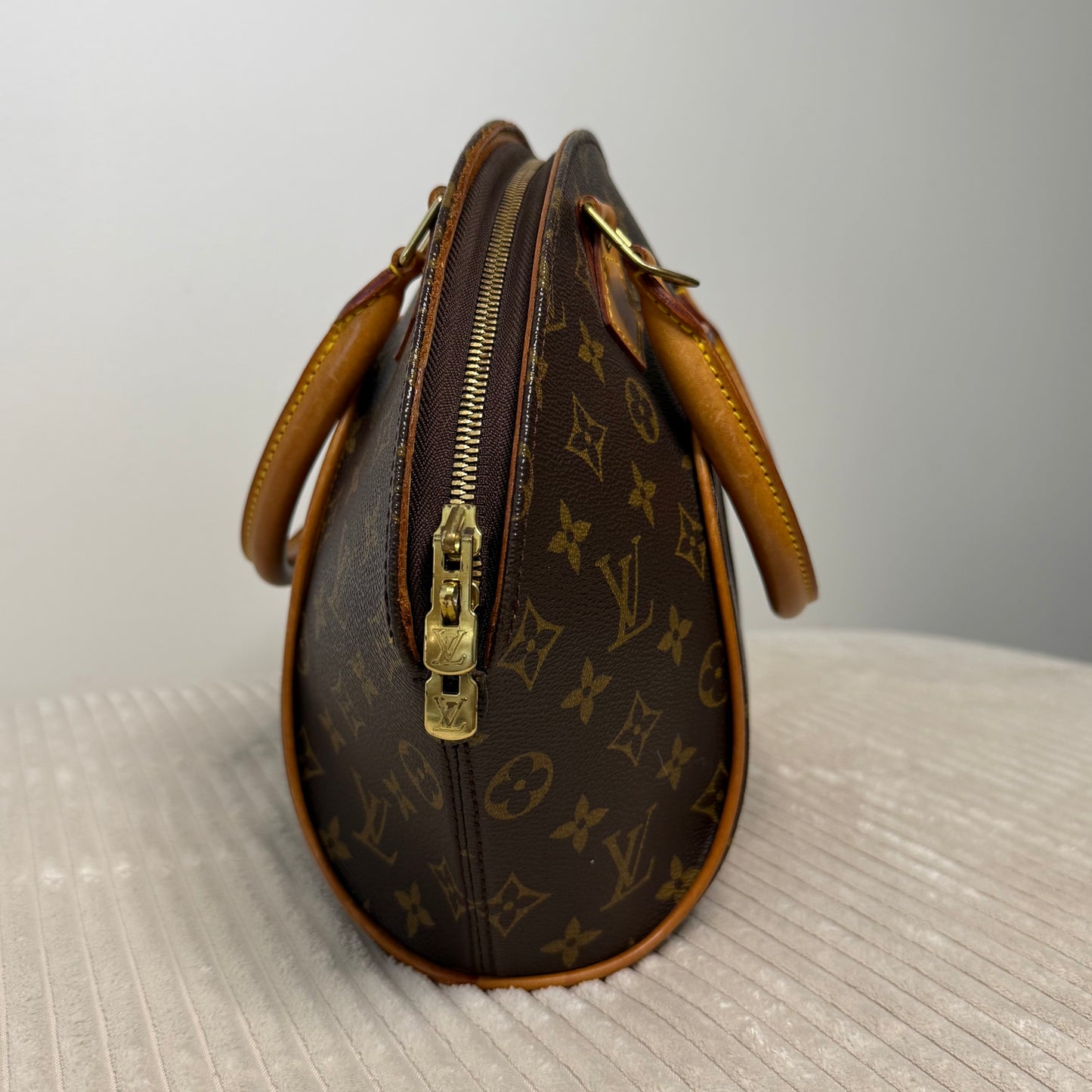 Louis Vuitton - Ellipse PM