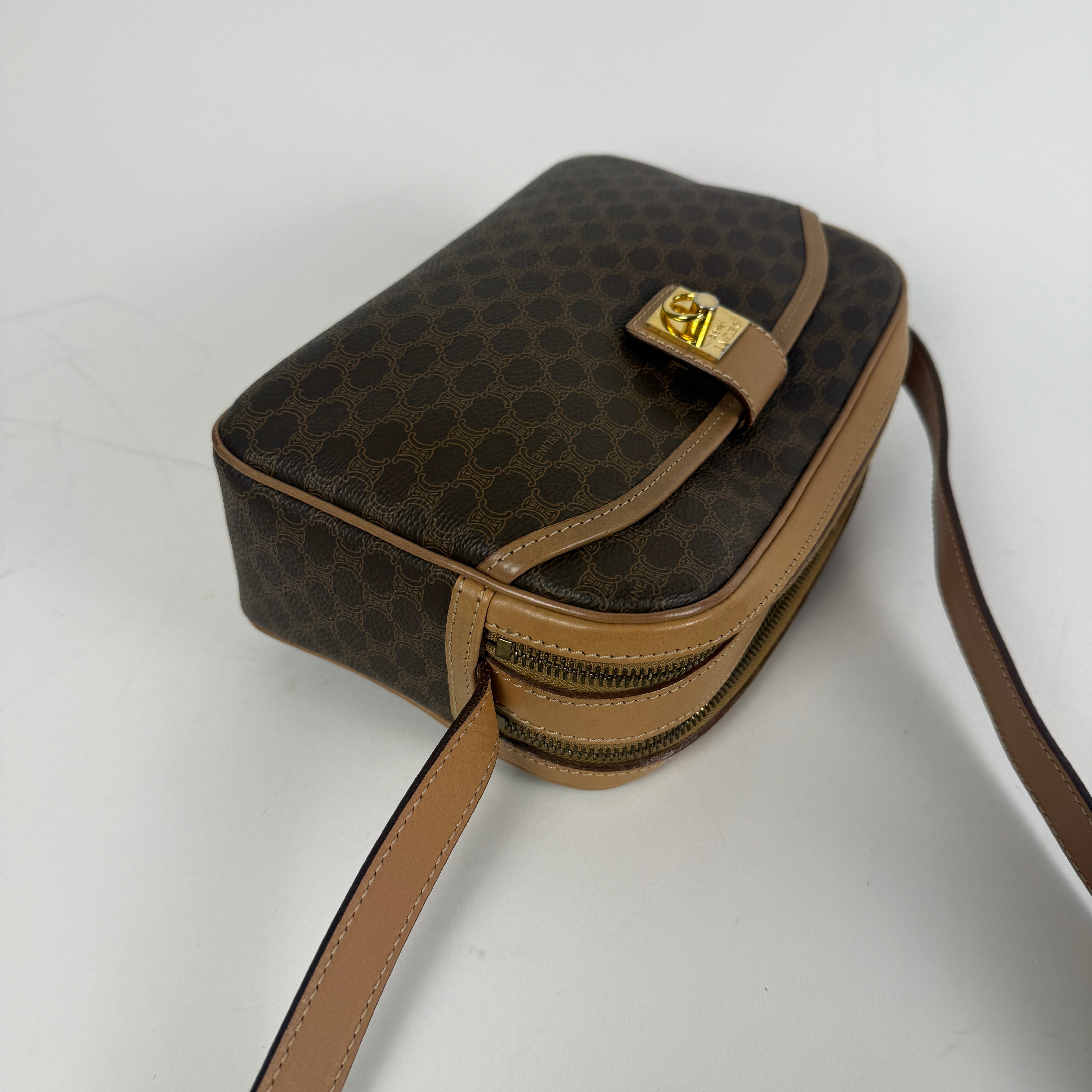 CROSSBODY MACADAM