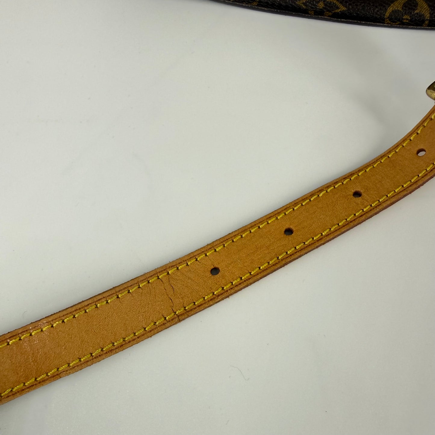 LOUIS VUITTON Saint Cloud GM Monogram