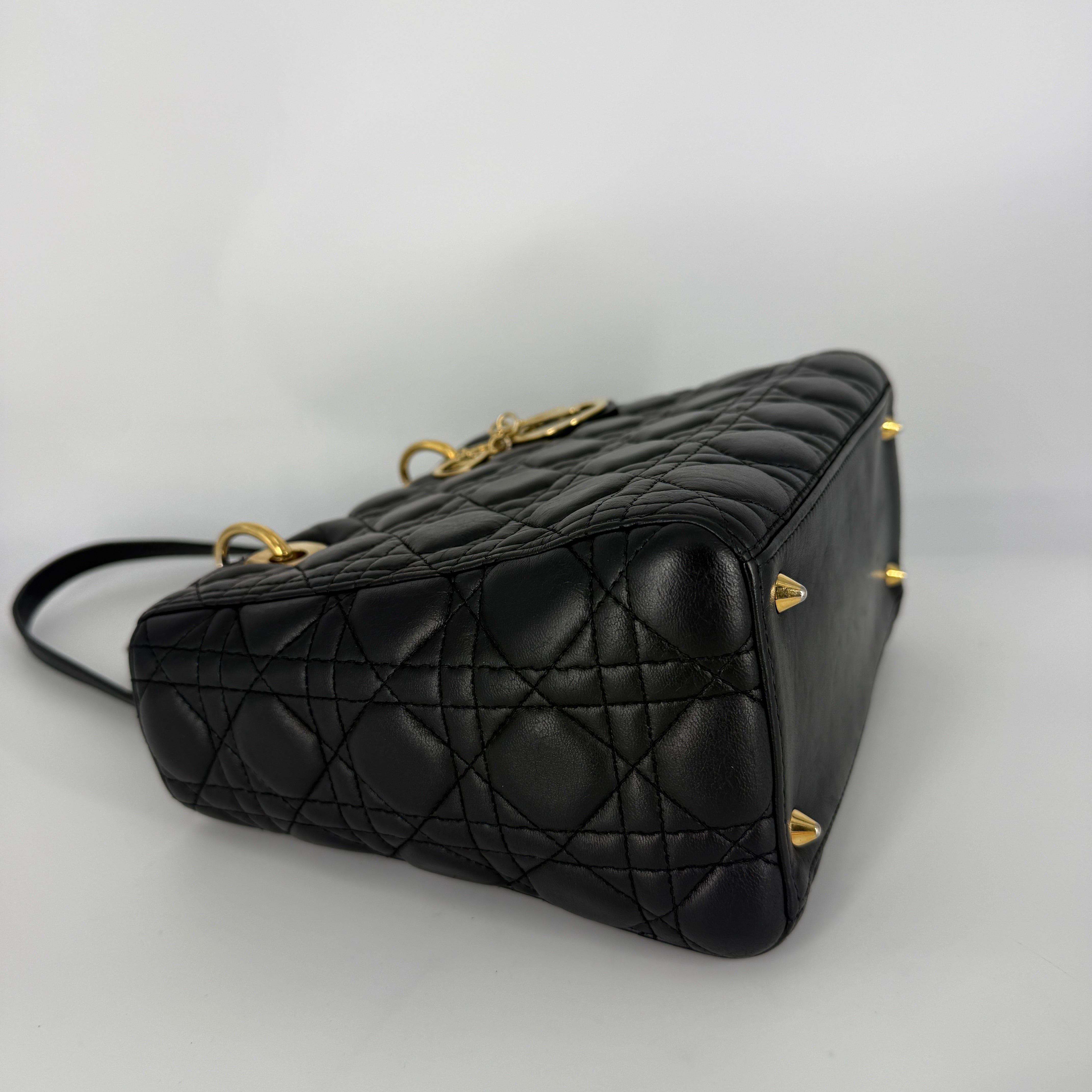 LADY DIOR Black Cannage Médium