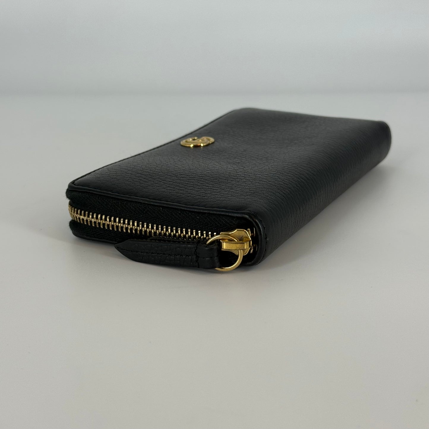 Gucci – GG Marmont Round Zipper Long Wallet