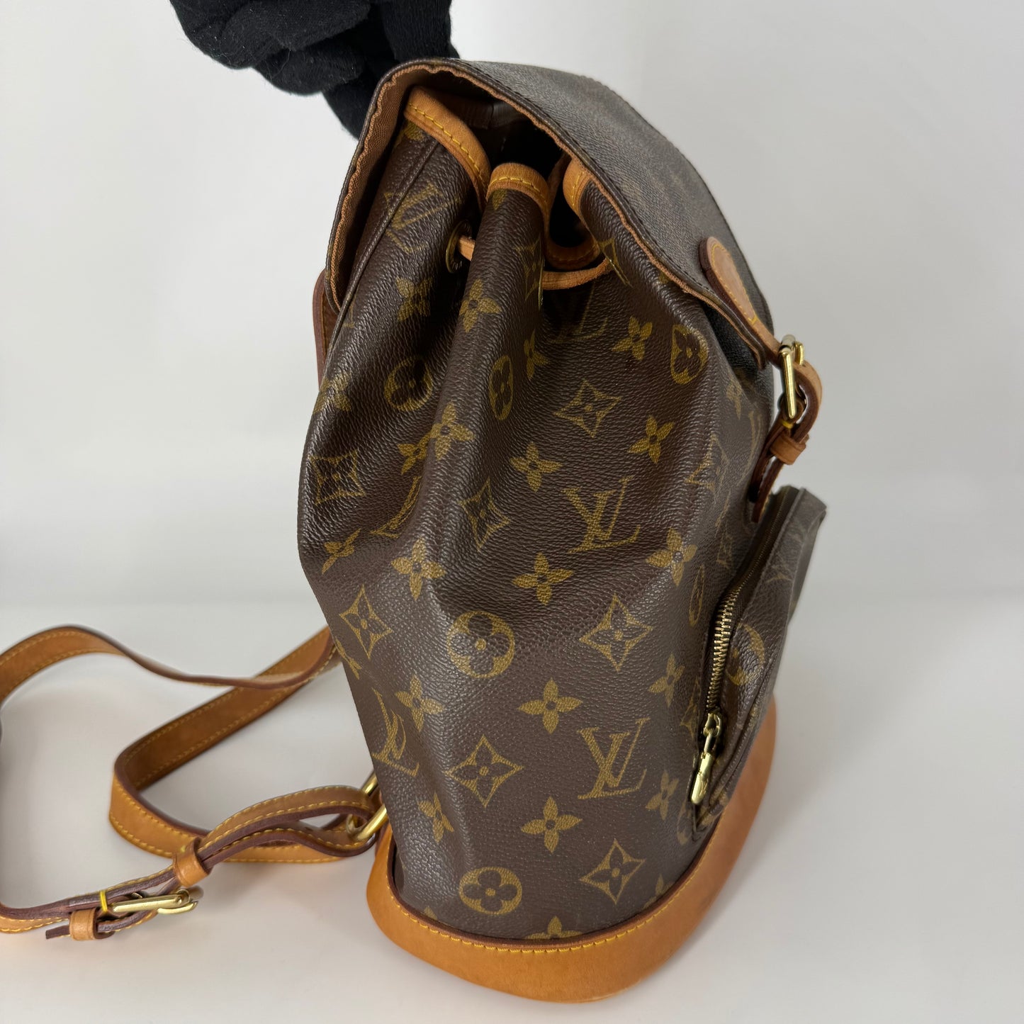 LOUIS VUITTON Montsouris PM