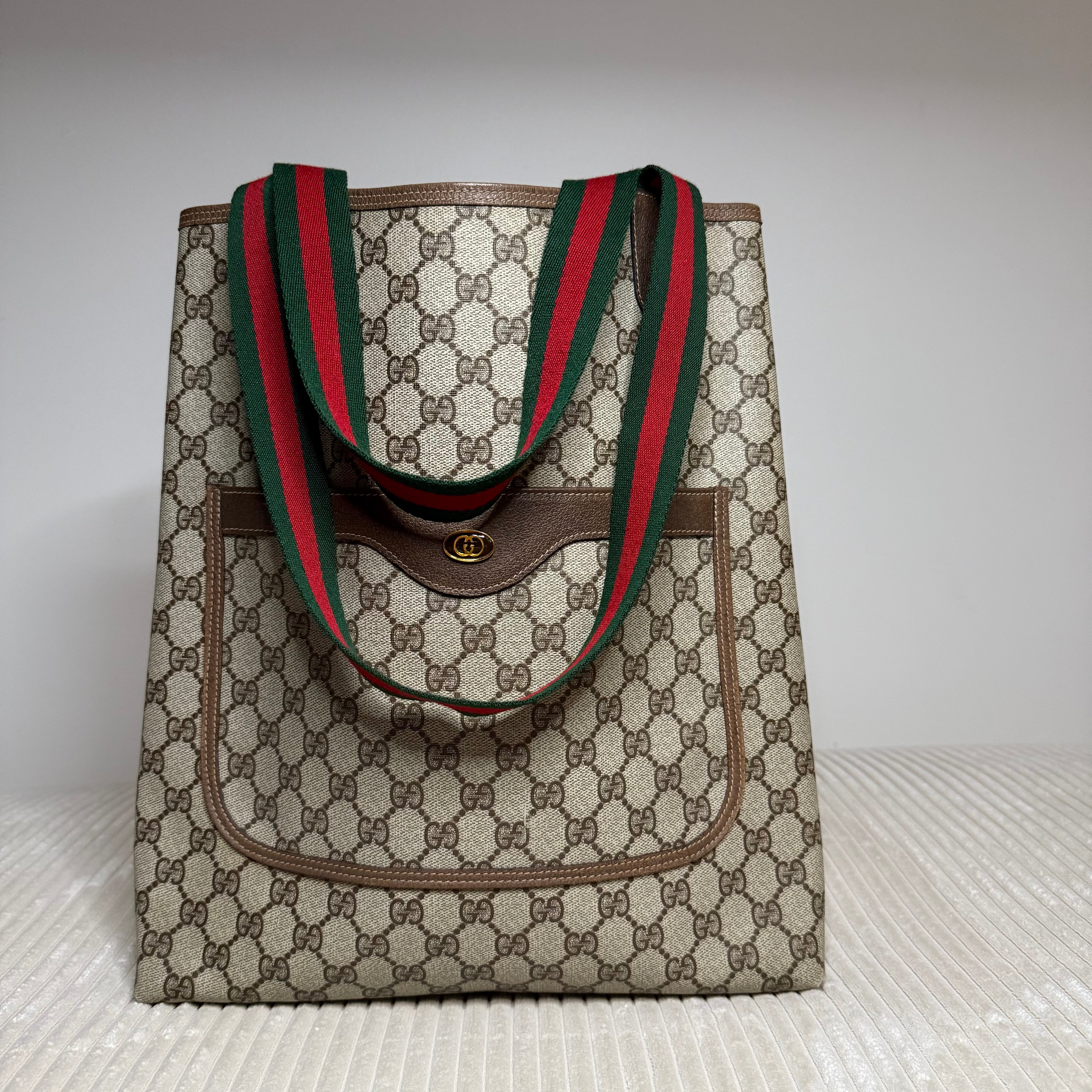 Ophidia tote bag