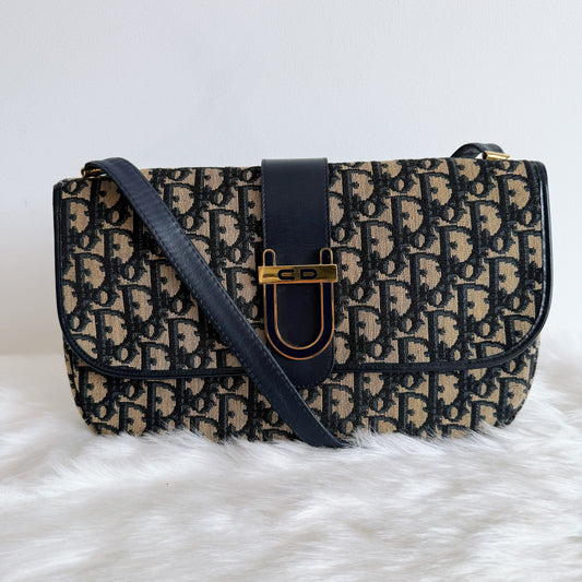 CHRISTIAN DIOR Oblique Jacquard Shoulder Bag