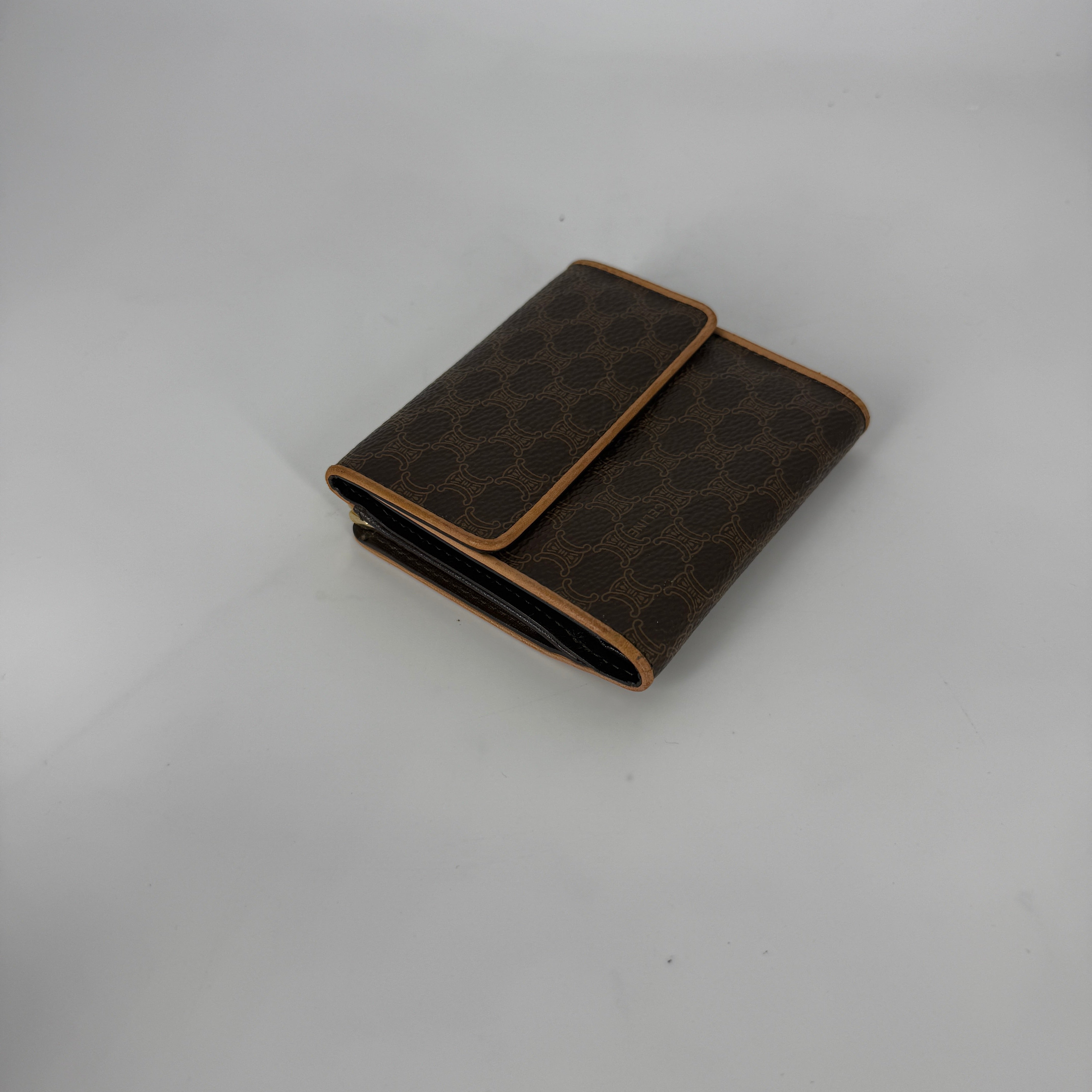 Vintage Wallet Monogram Canvas