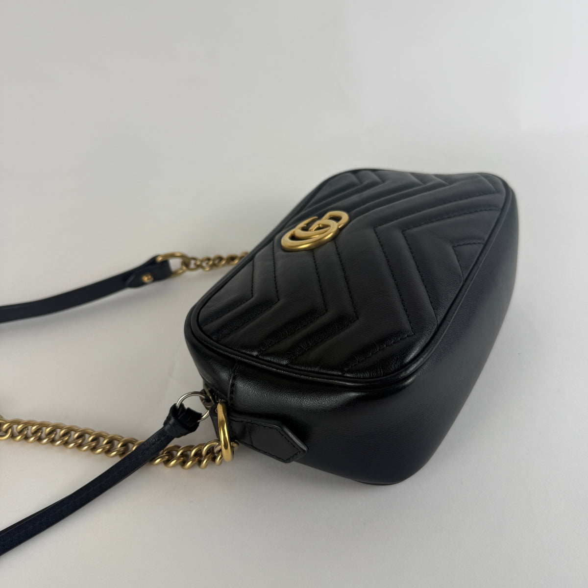 GG Marmont Matelassé Mini Camera Bag — Black Leather