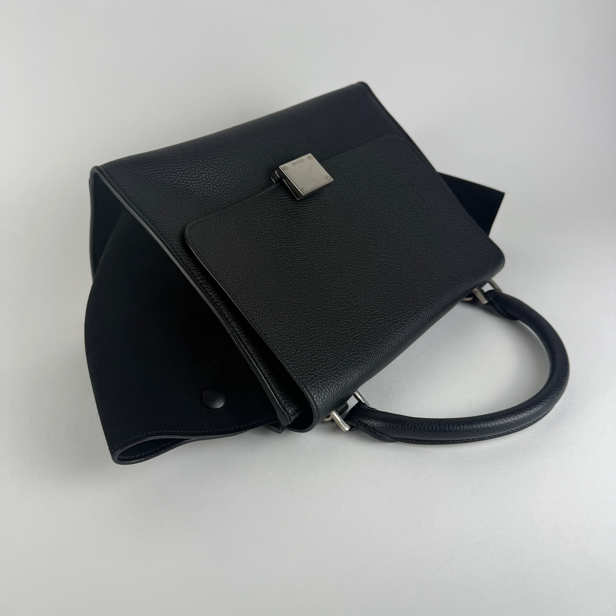 Trapeze Medium — Black Leather & Tweed 1