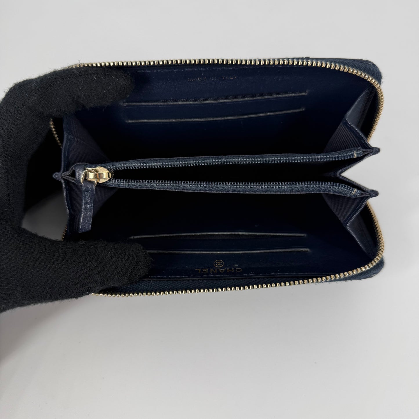 CHANEL Camellia Wallet – Navy Blue