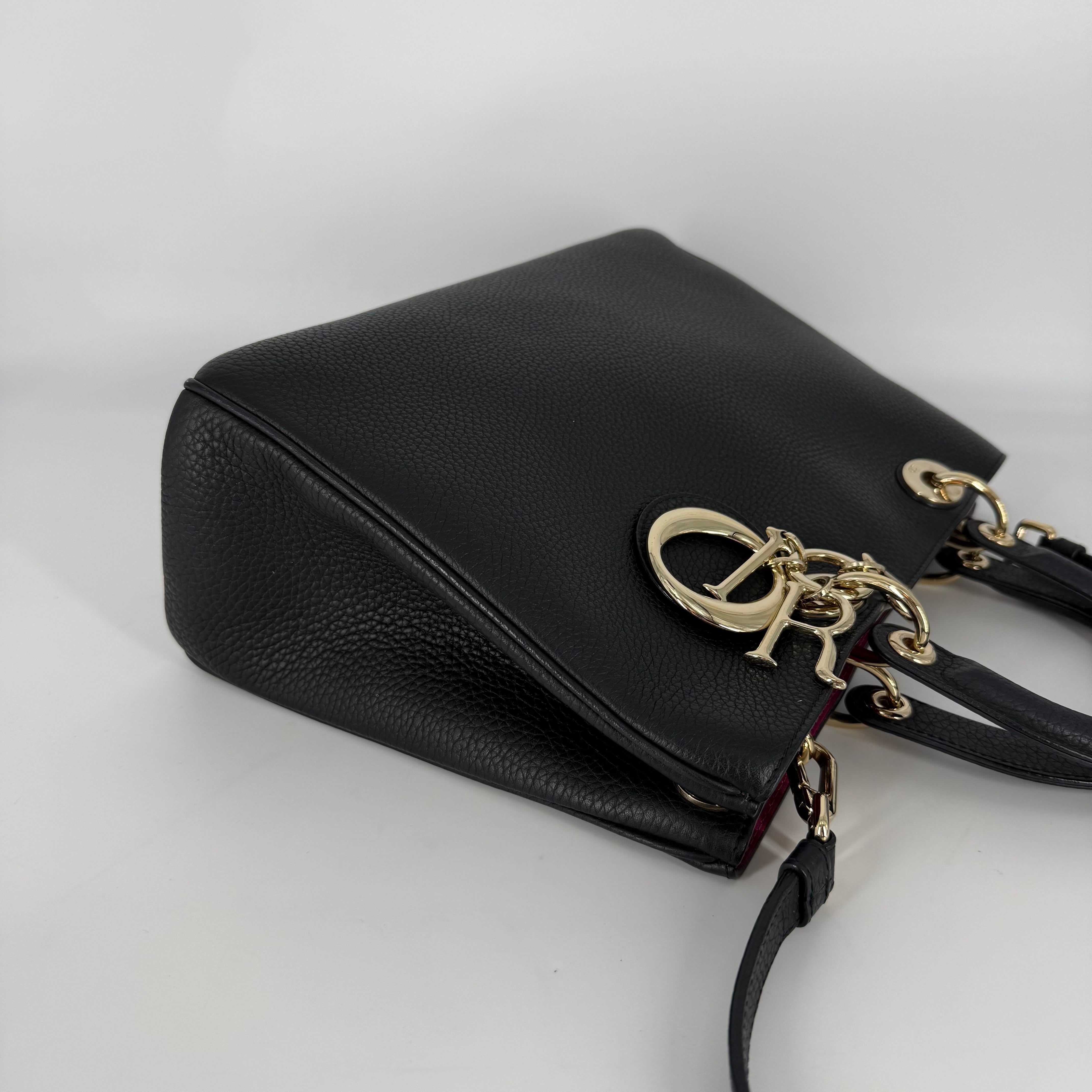 Diorissimo – Black Leather