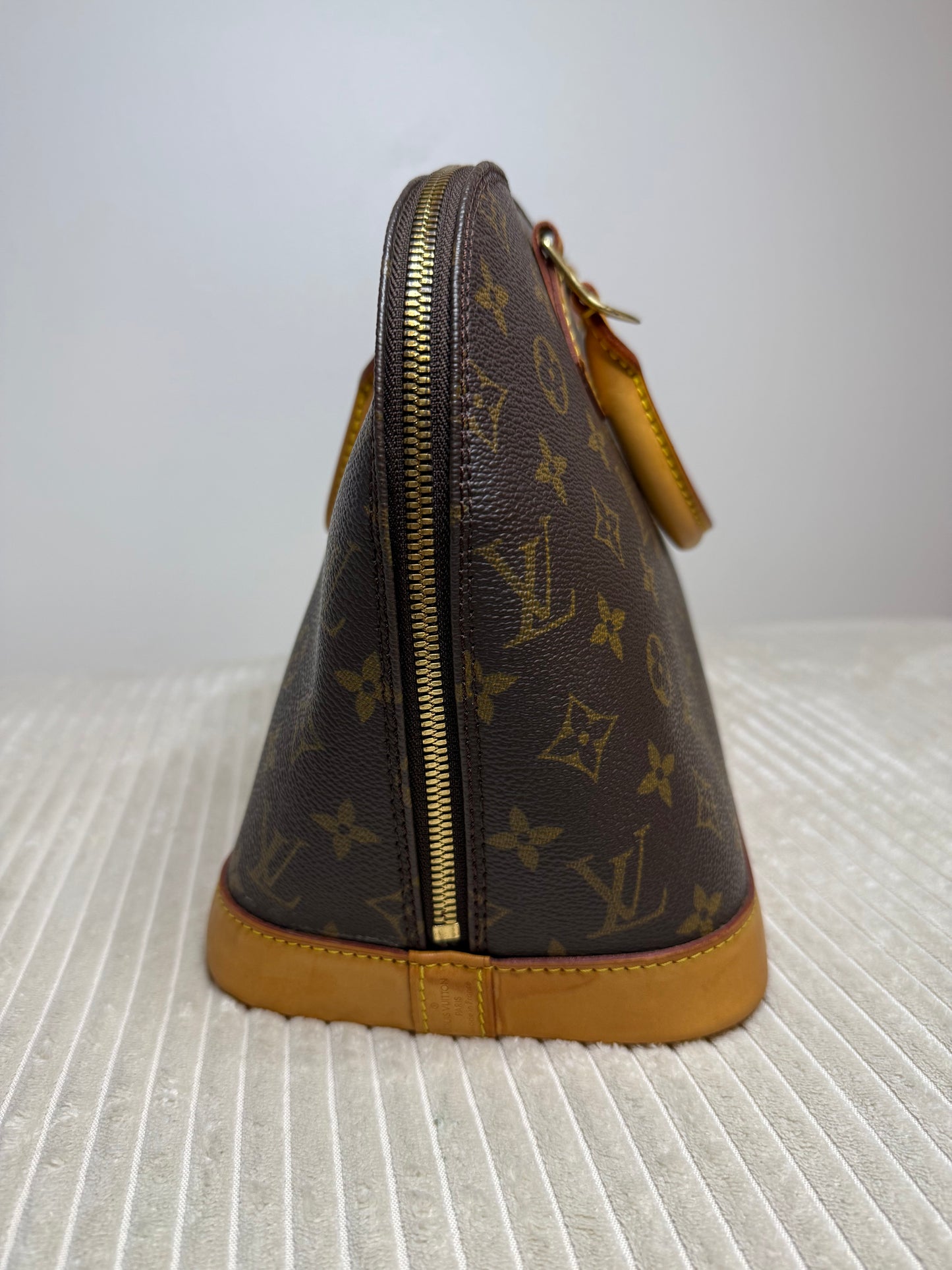 Louis Vuitton Alma PM