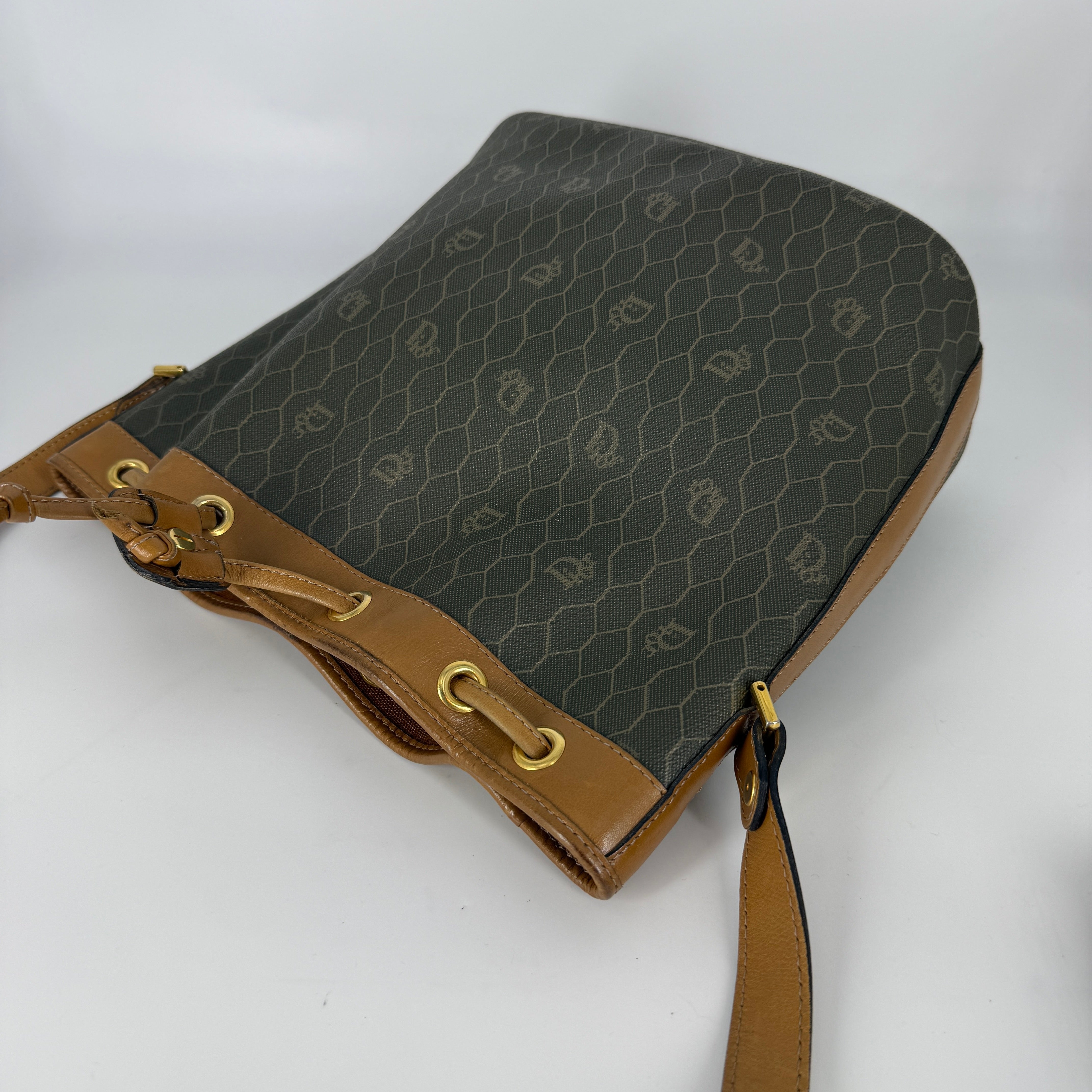 Vintage Bucket Bag