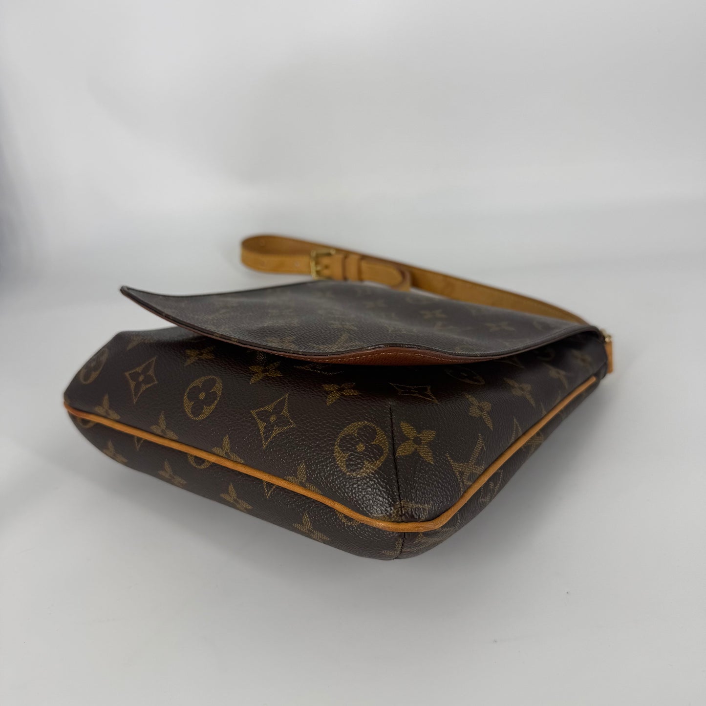 LOUIS VUITTON Musette Salsa Short Strap