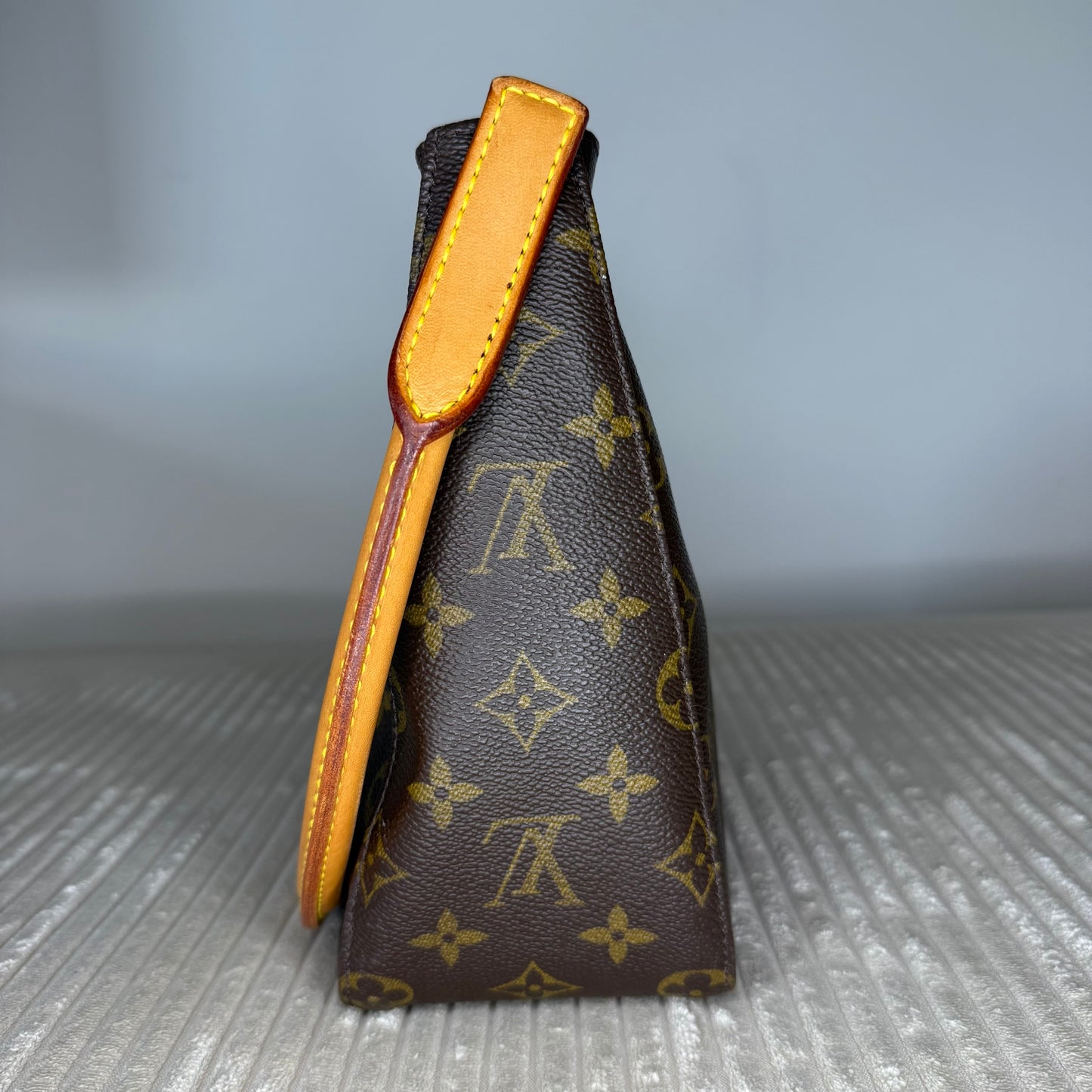 Louis Vuitton – Monogram Looping MM