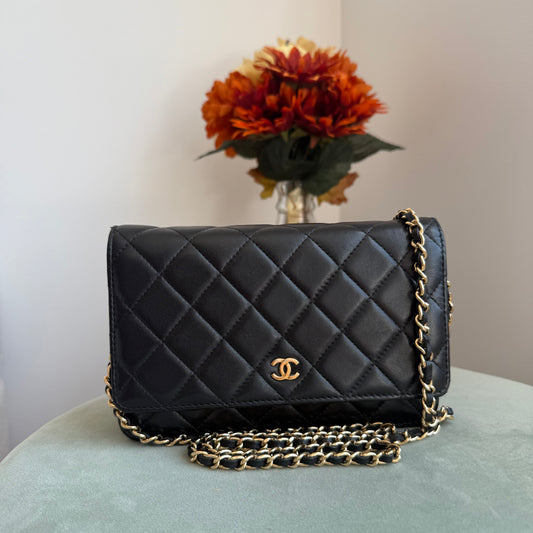 Chanel Classic Wallet on Chain (WOC)