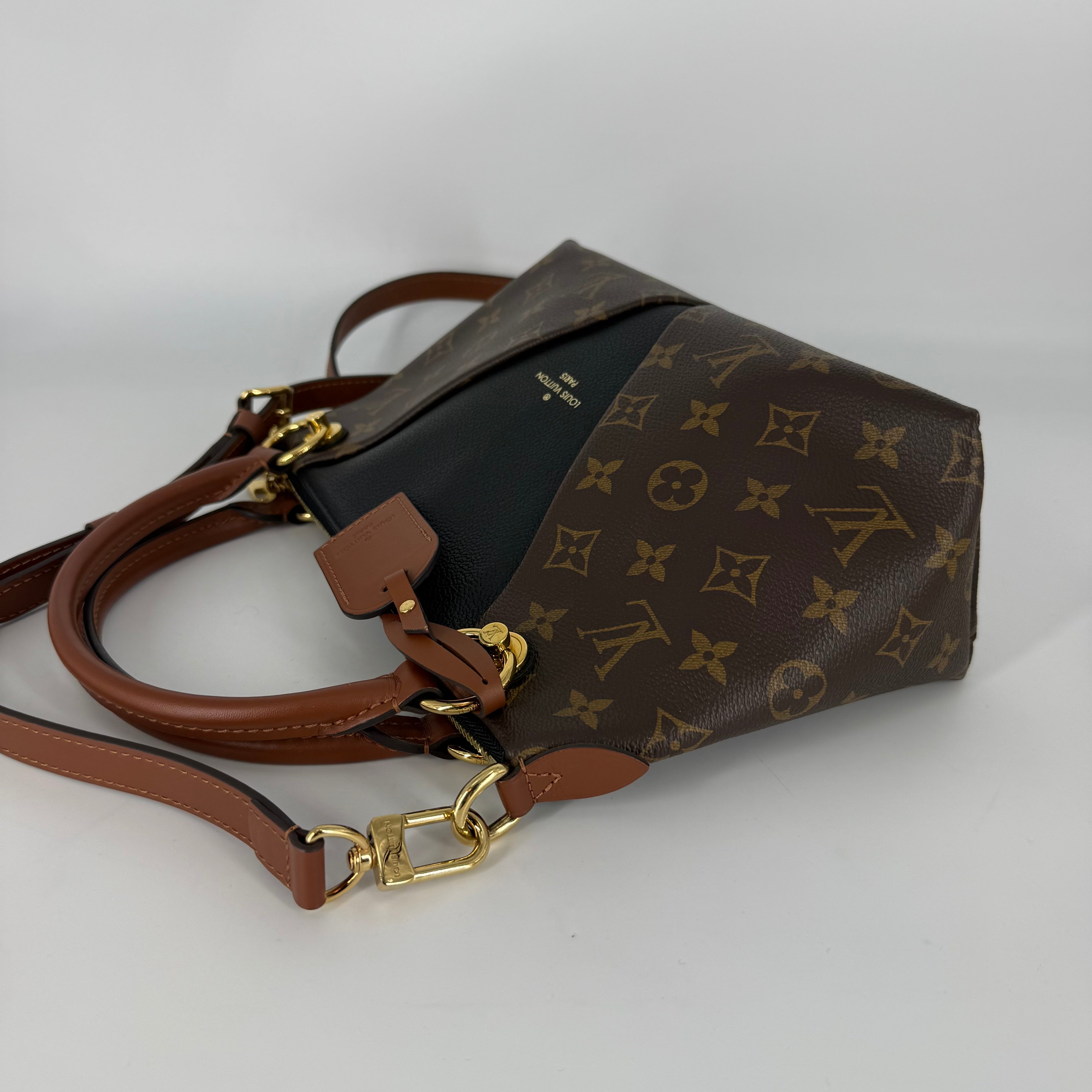 V Tote BB