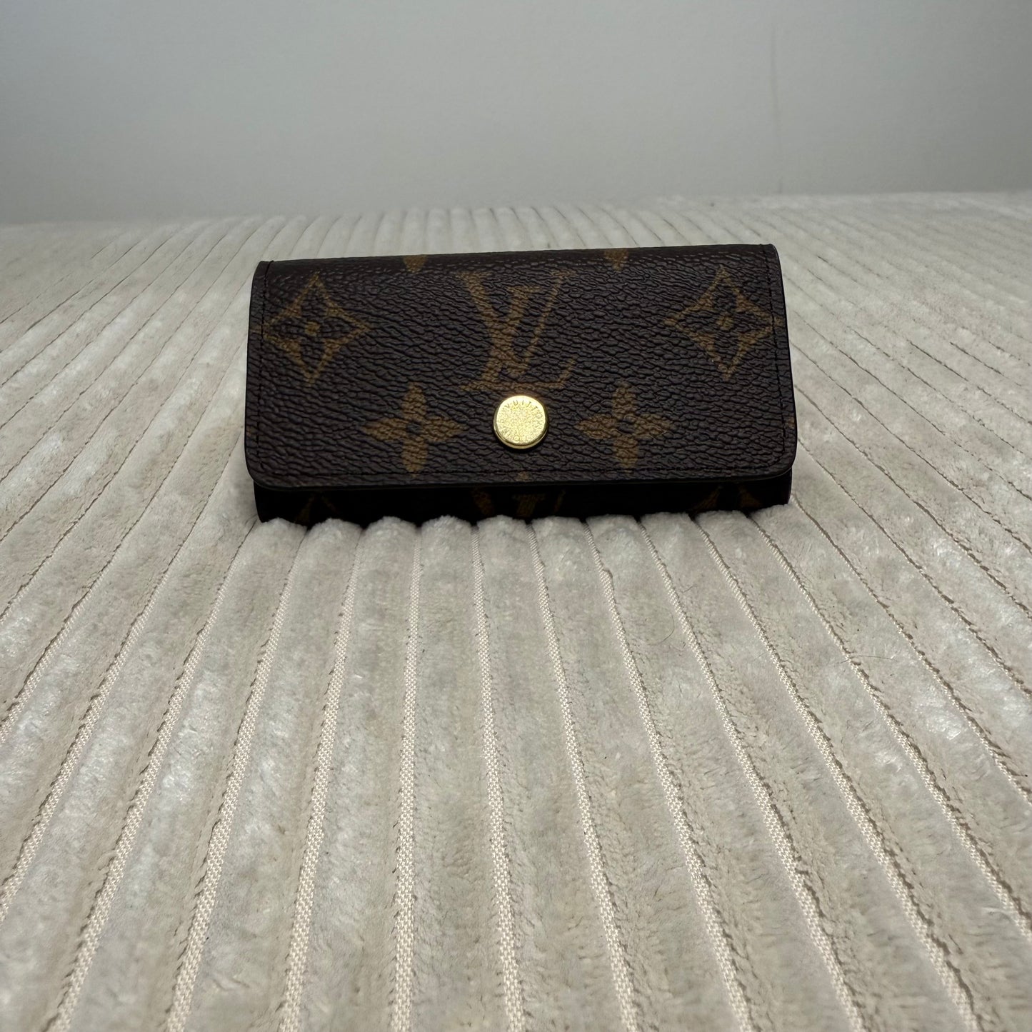 Louis Vuitton Monogram - 4 key Holder