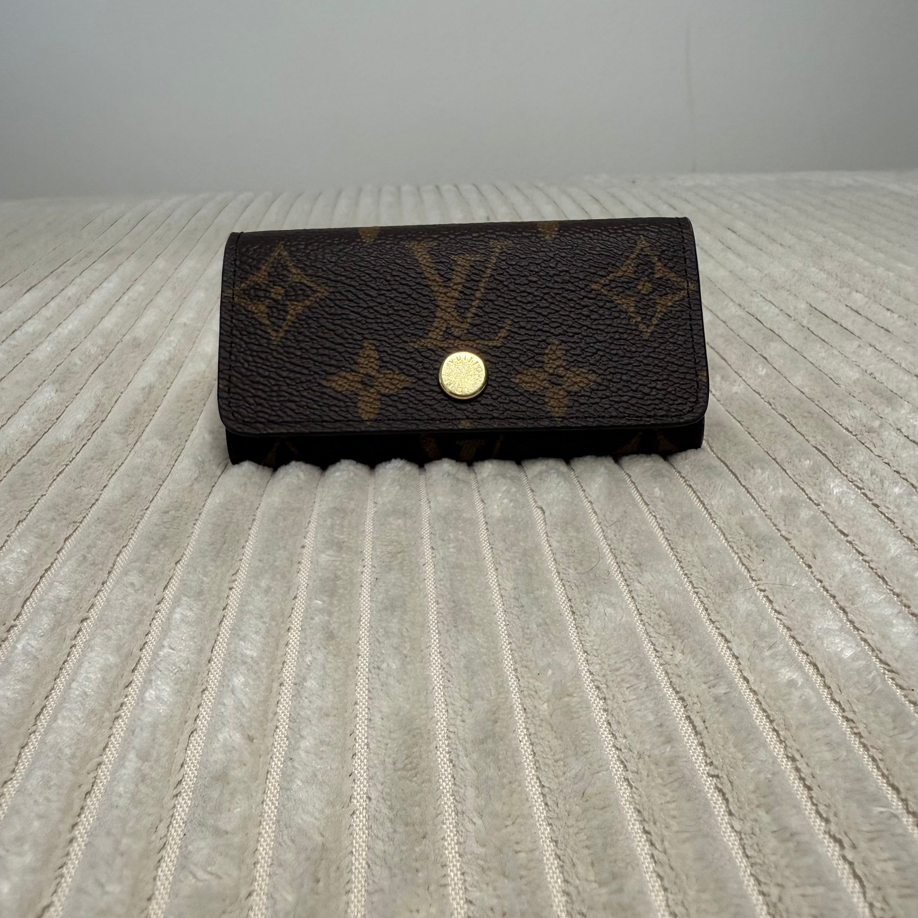 Monogram - 4 key Holder