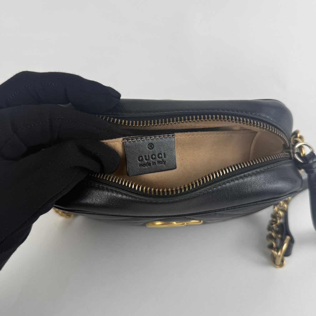 GG Marmont Matelassé Mini Camera Bag — Black Leather