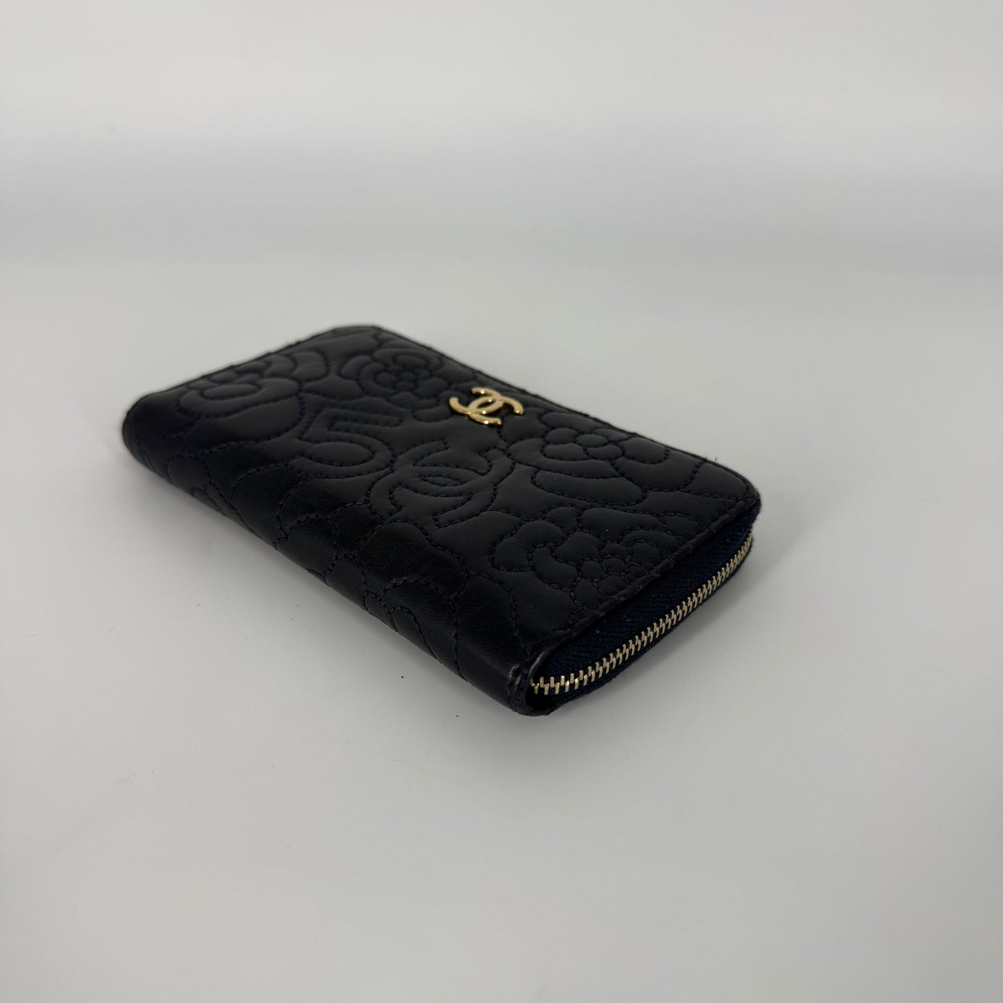 CHANEL Camellia Wallet – Navy Blue