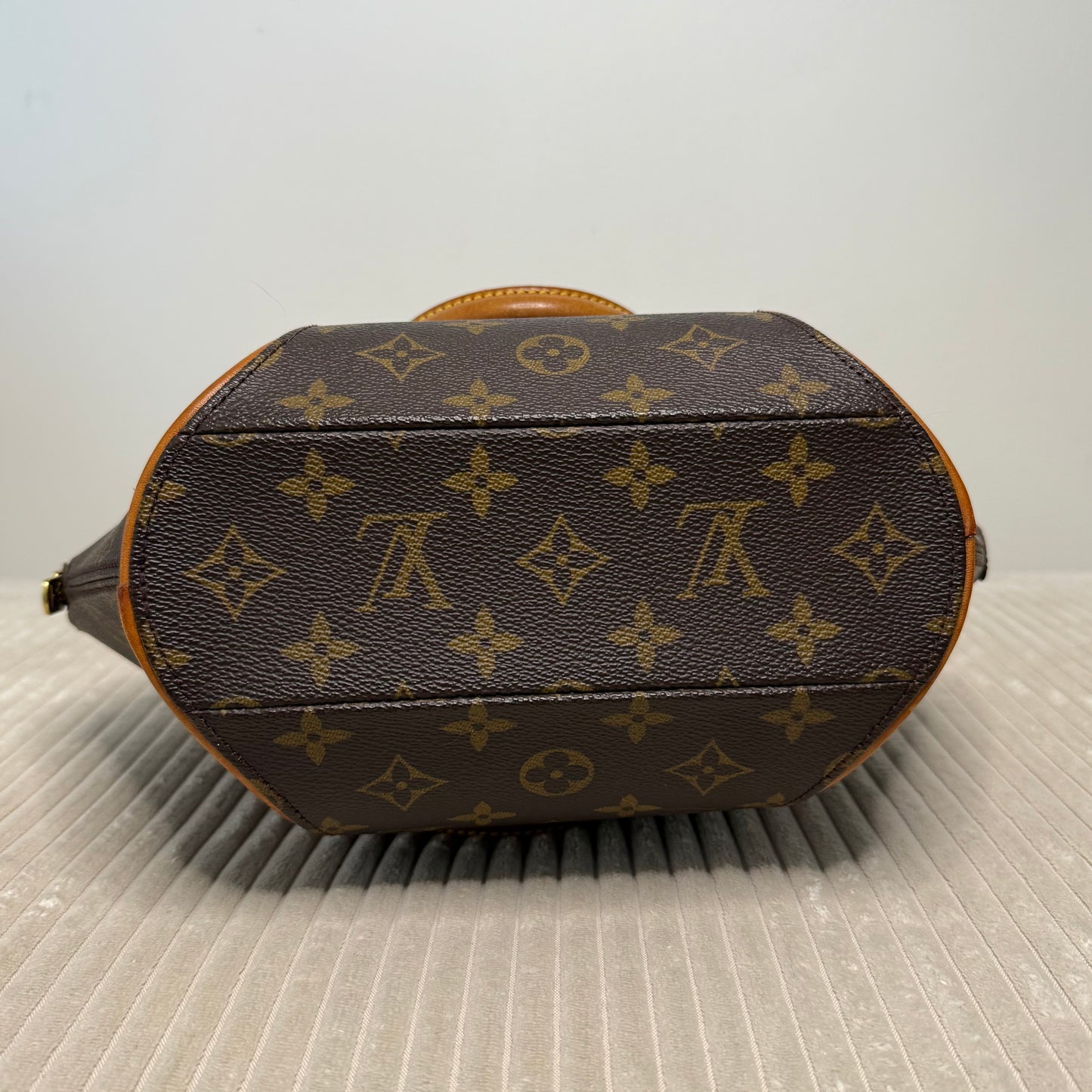 Louis Vuitton - Ellipse PM