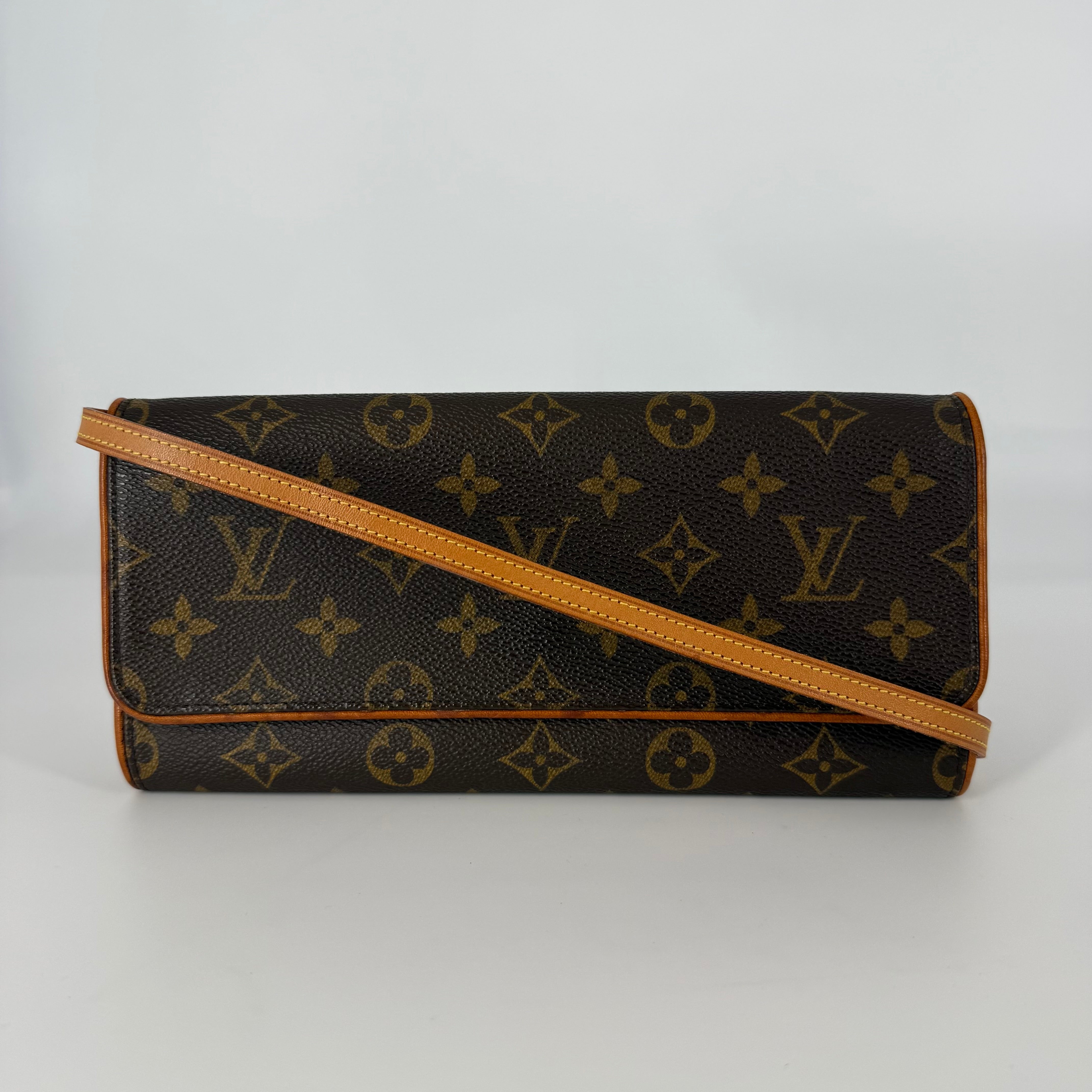 Monogram Pochette Twin GM